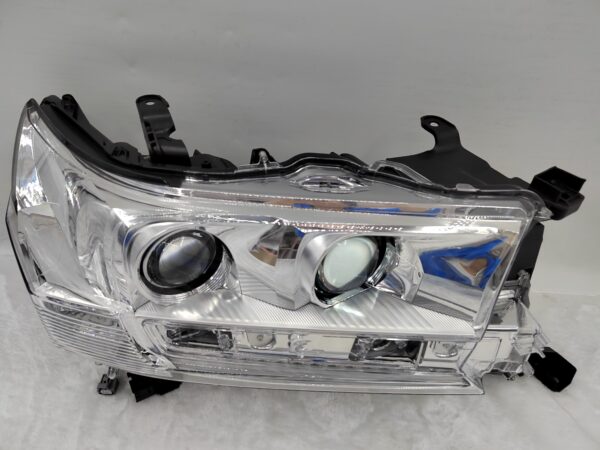 TOYOTA LANDCRUISER 200 SERIES VDJ200R 2016-2021 LED R.H.S HEADLIGHT ASSEMBLY