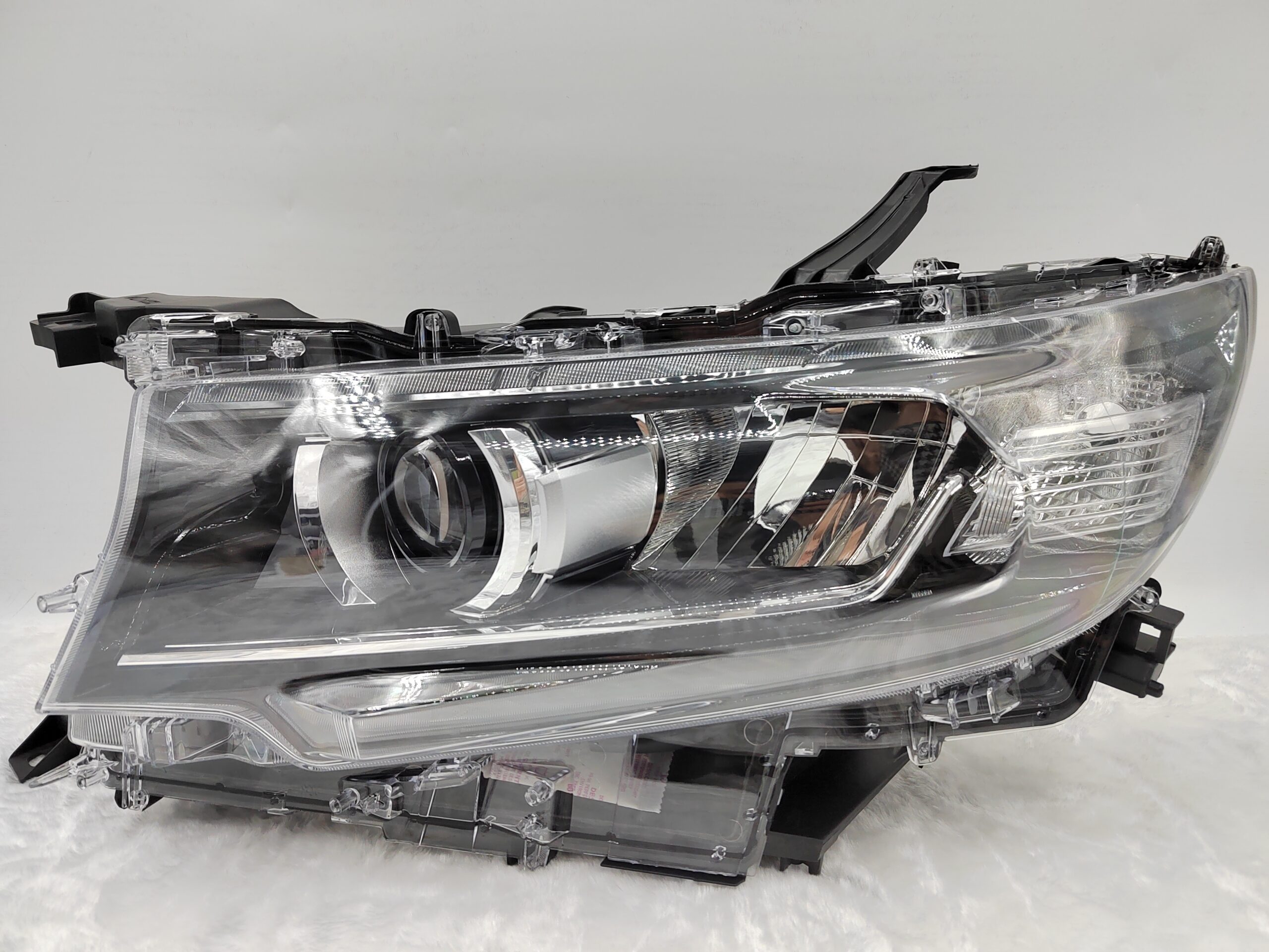 TOYOTA LANDCRUISER PRADO 150 GDJ150R 2018-2022 LED L.H.S HEADLIGHT ASSEMBLY