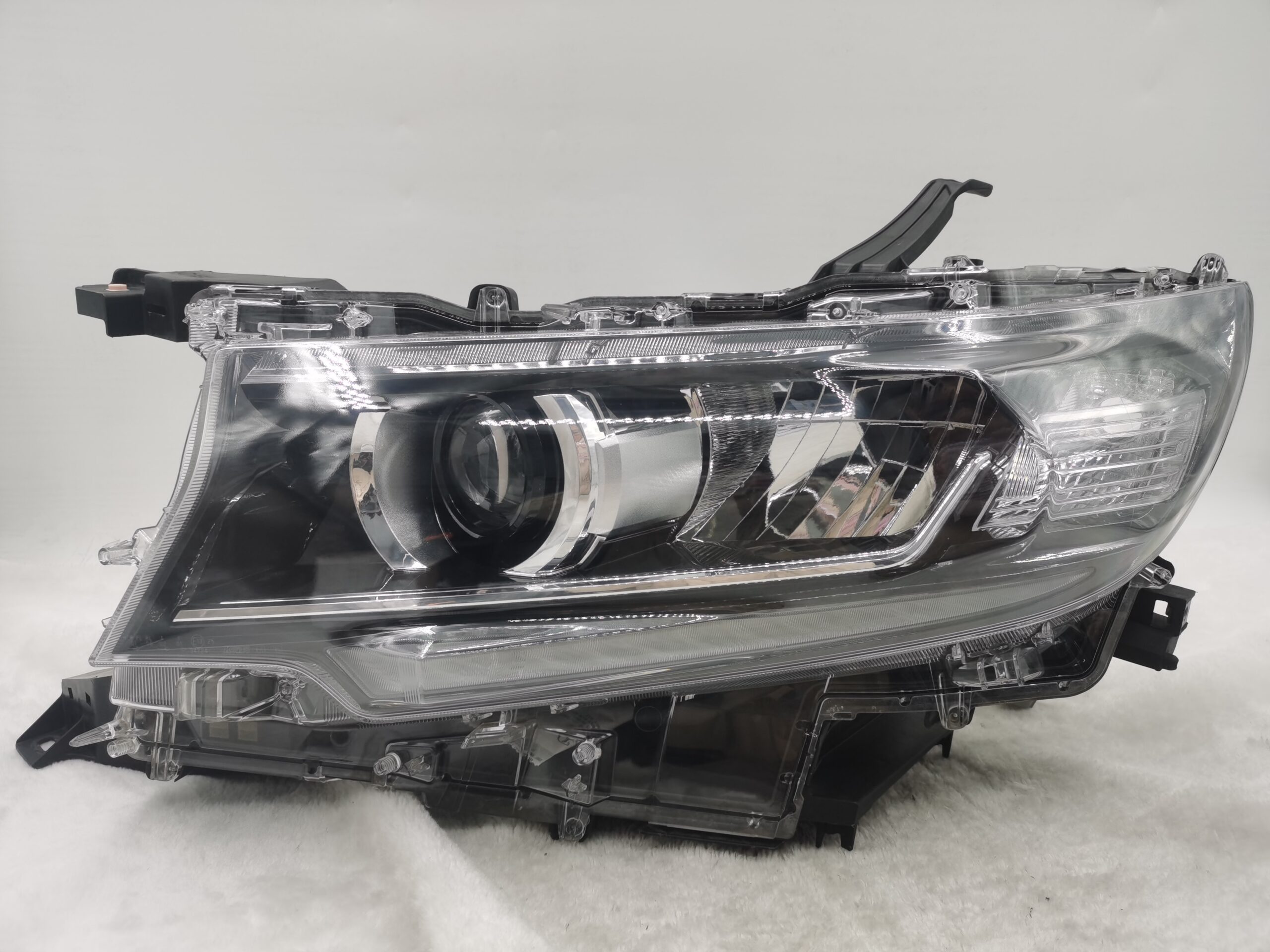 TOYOTA LANDCRUISER PRADO 150 GDJ150R 2018-2022 LED L.H.S HEADLIGHT ASSEMBLY