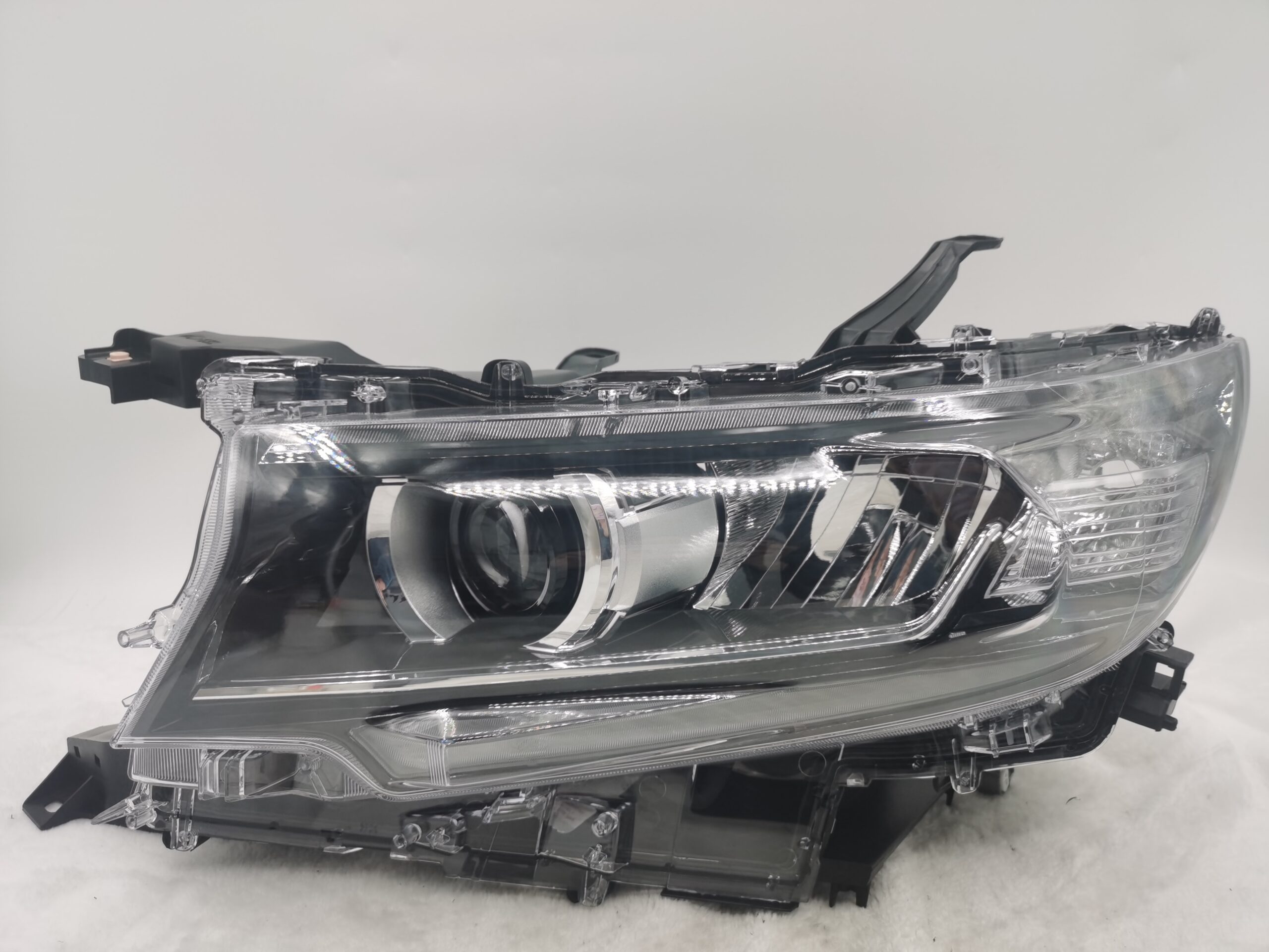 TOYOTA LANDCRUISER PRADO 150 GDJ150R 2018-2022 LED L.H.S HEADLIGHT ASSEMBLY