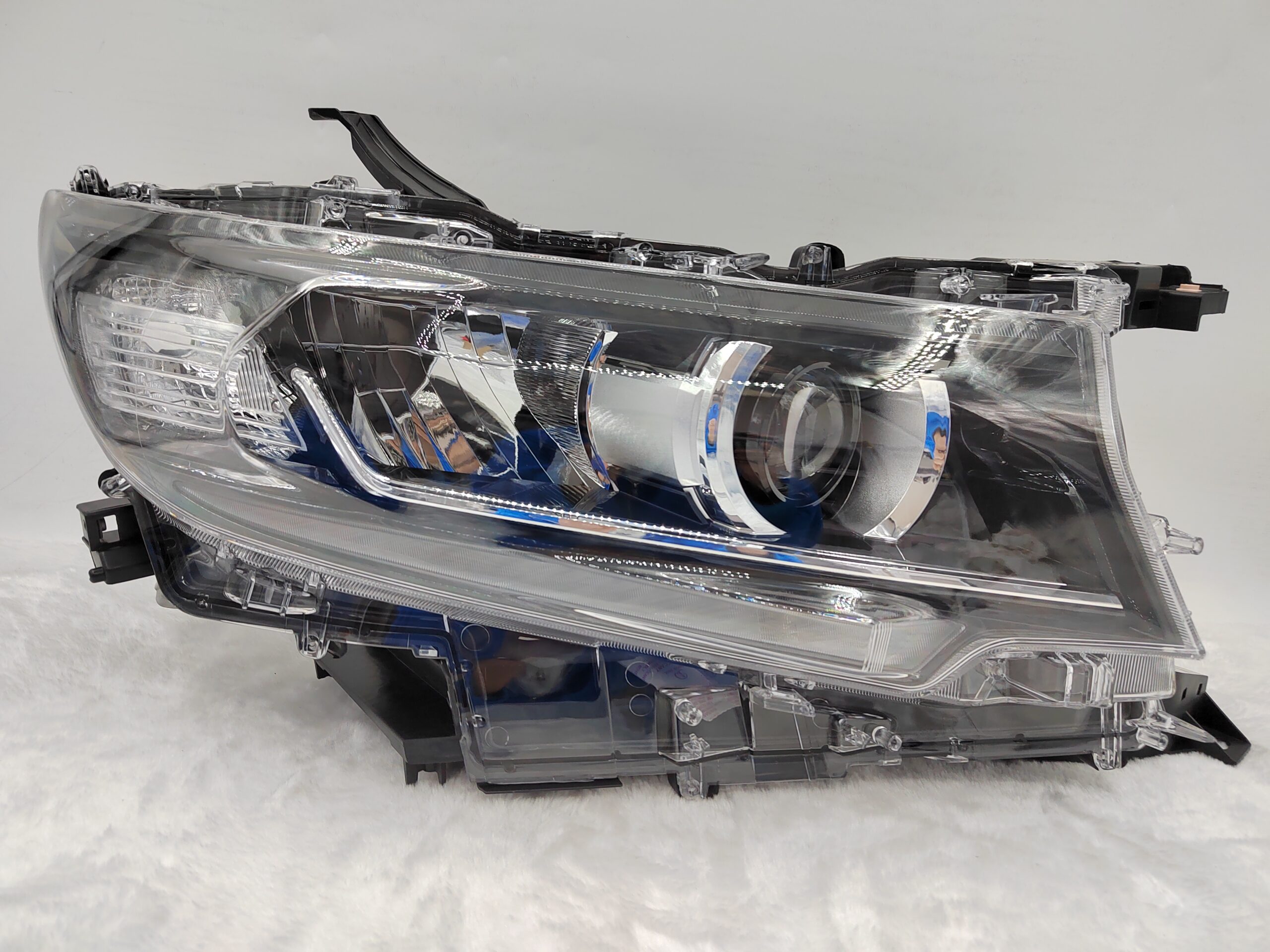 TOYOTA LANDCRUISER PRADO 150 GDJ150R 2018-2022 LED R.H.S HEADLIGHT ASSEMBLY