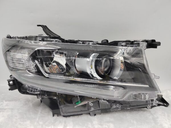 TOYOTA LANDCRUISER PRADO 150 GDJ150R 2018-2022 LED R.H.S HEADLIGHT ASSEMBLY