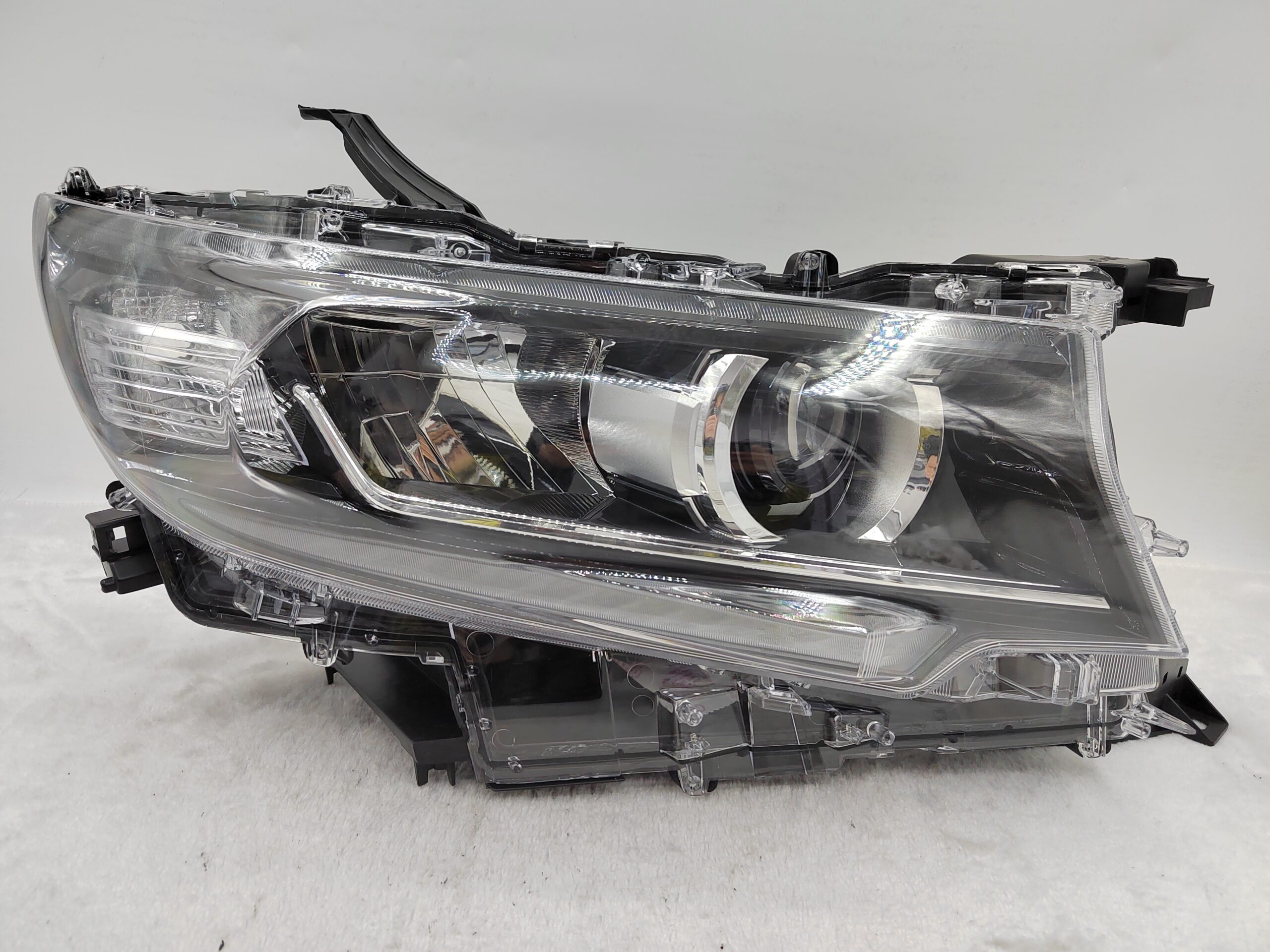 TOYOTA LANDCRUISER PRADO 150 GDJ150R 2018-2022 LED R.H.S HEADLIGHT ASSEMBLY