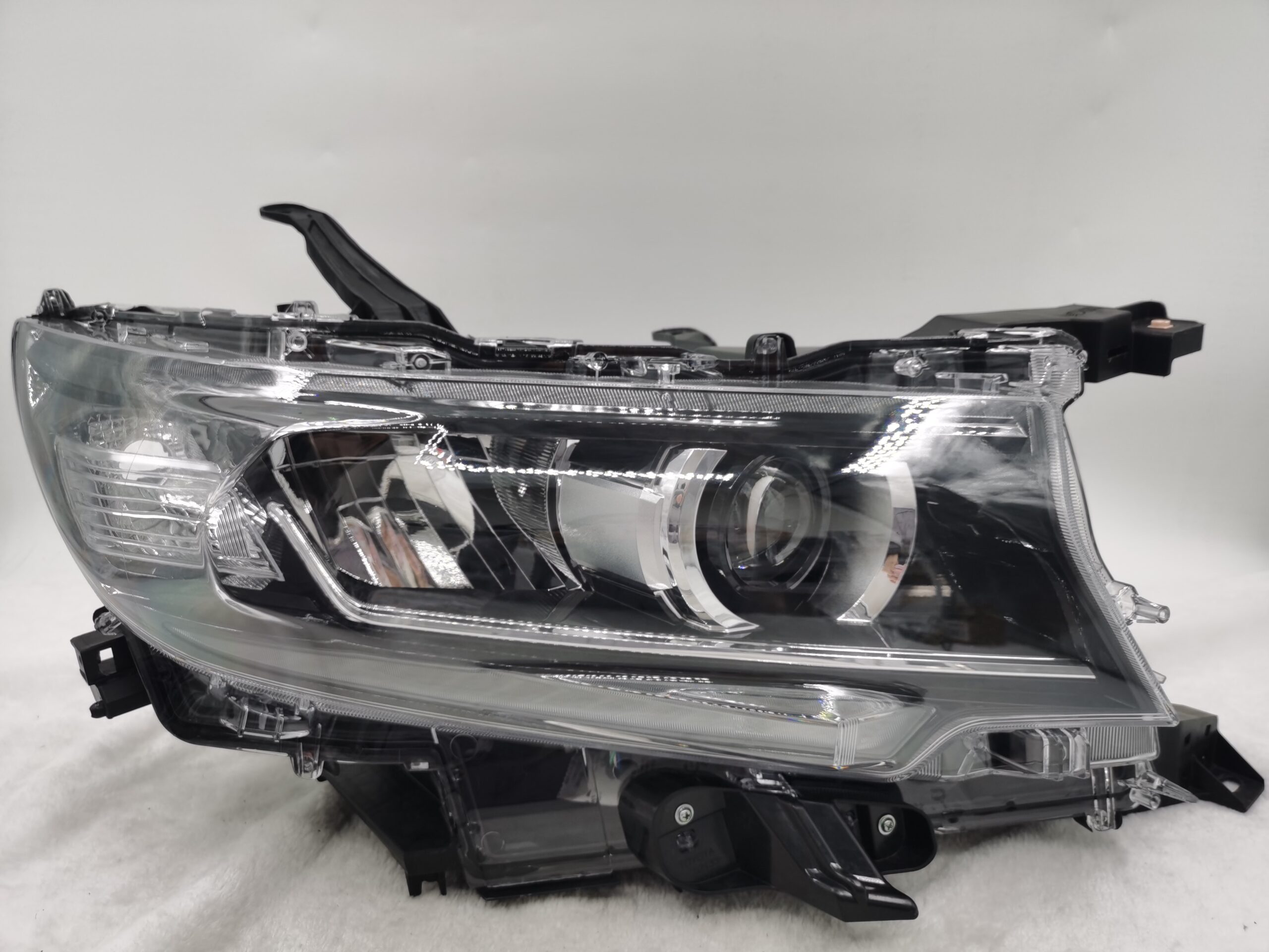 TOYOTA LANDCRUISER PRADO 150 GDJ150R 2018-2022 LED R.H.S HEADLIGHT ASSEMBLY