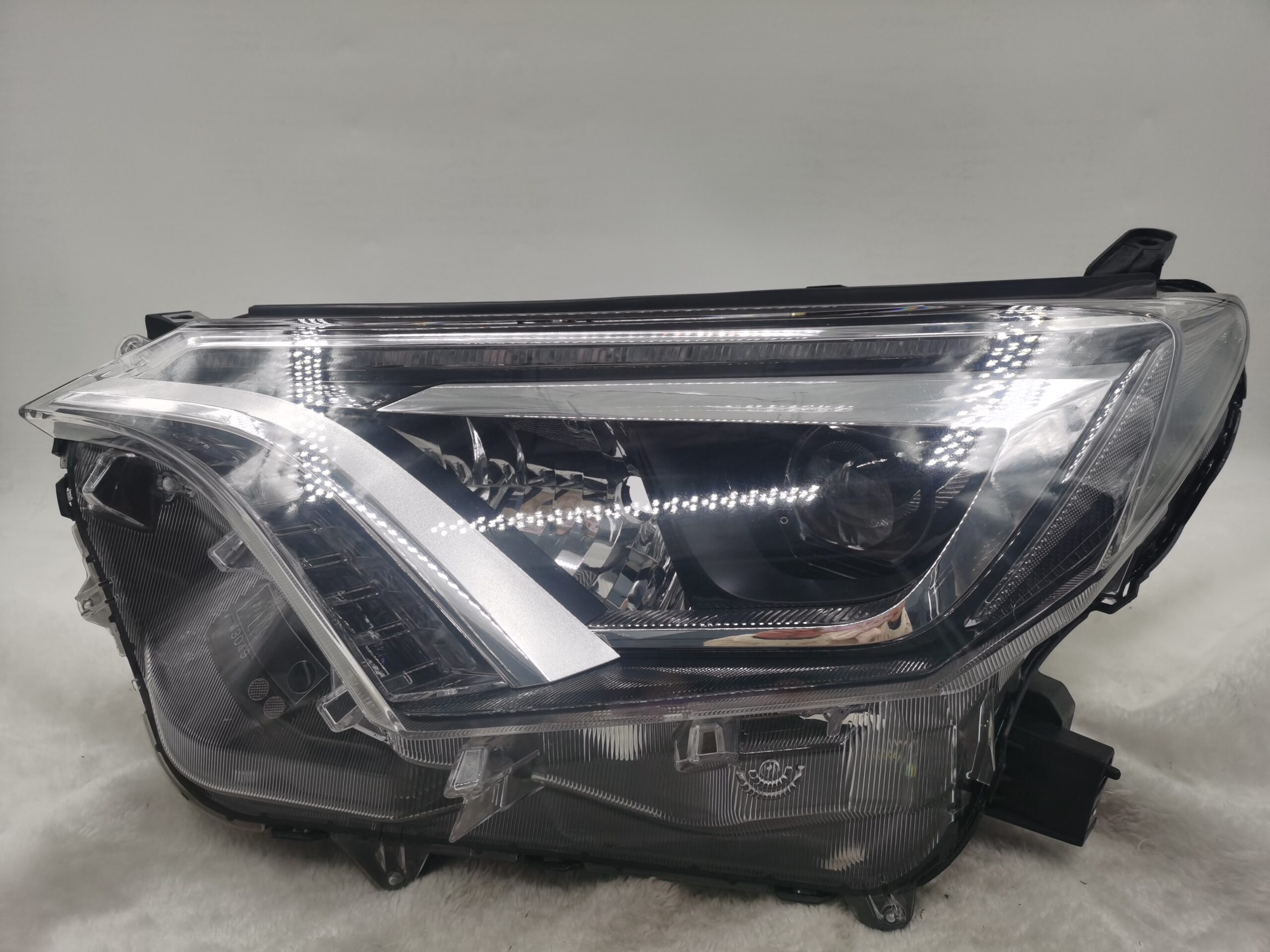 TOYOTA RAV4 4.5 XA40 2016-2018 LED L.H.S HEADLIGHT ASSEMBLY