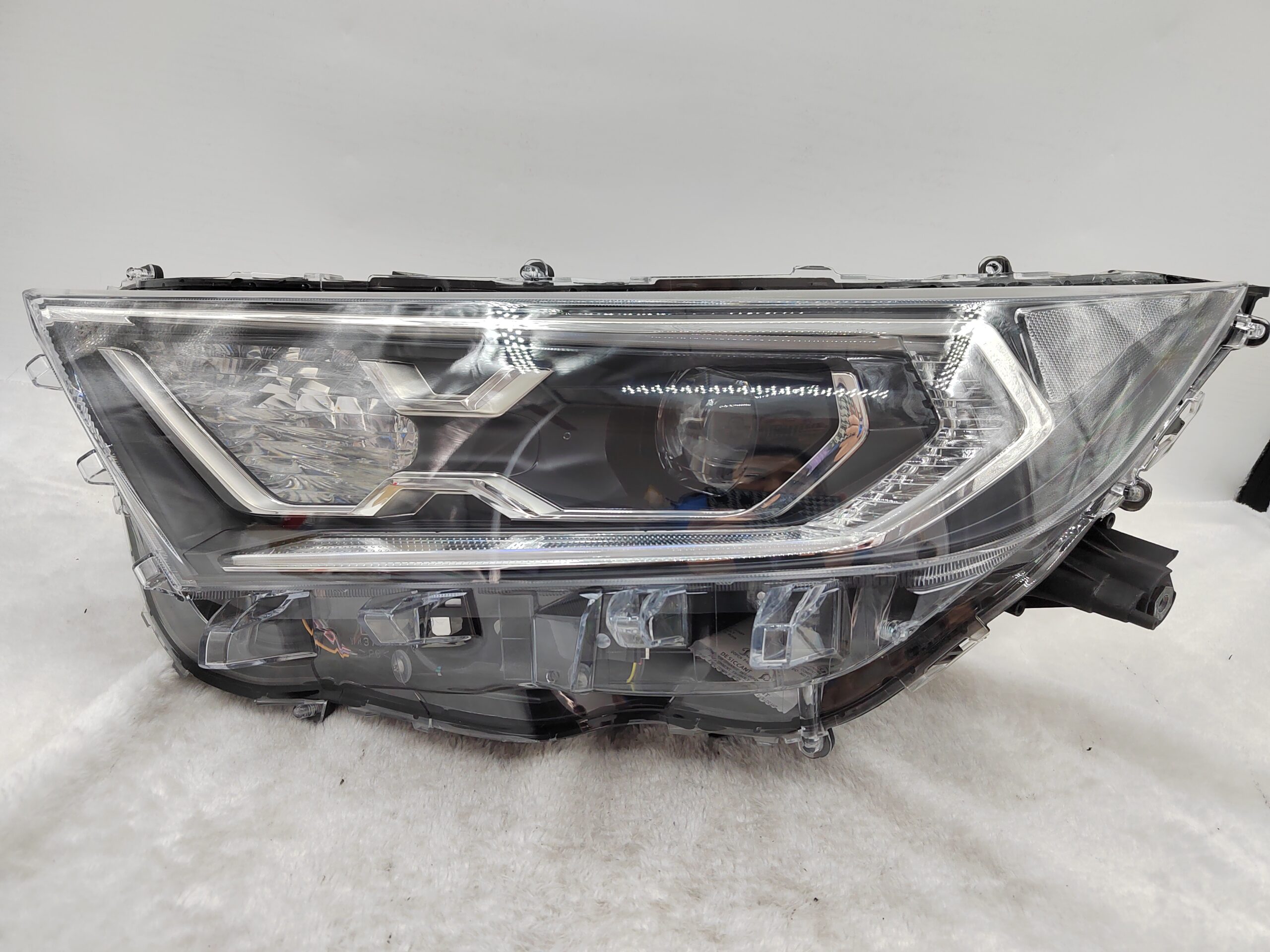 TOYOTA RAV4 V XA50 2019-2021 LENS LED L.H.S HEADLIGHT ASSEMBLY