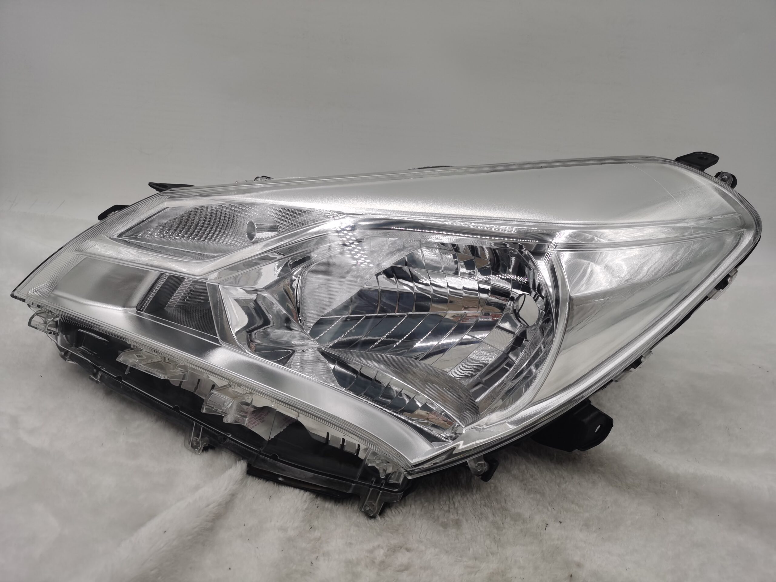 TOYOTA YARIS/VITZ NSP130 2017-2019 HALOGEN L.H.S HEADLIGHT ASSEMBLY