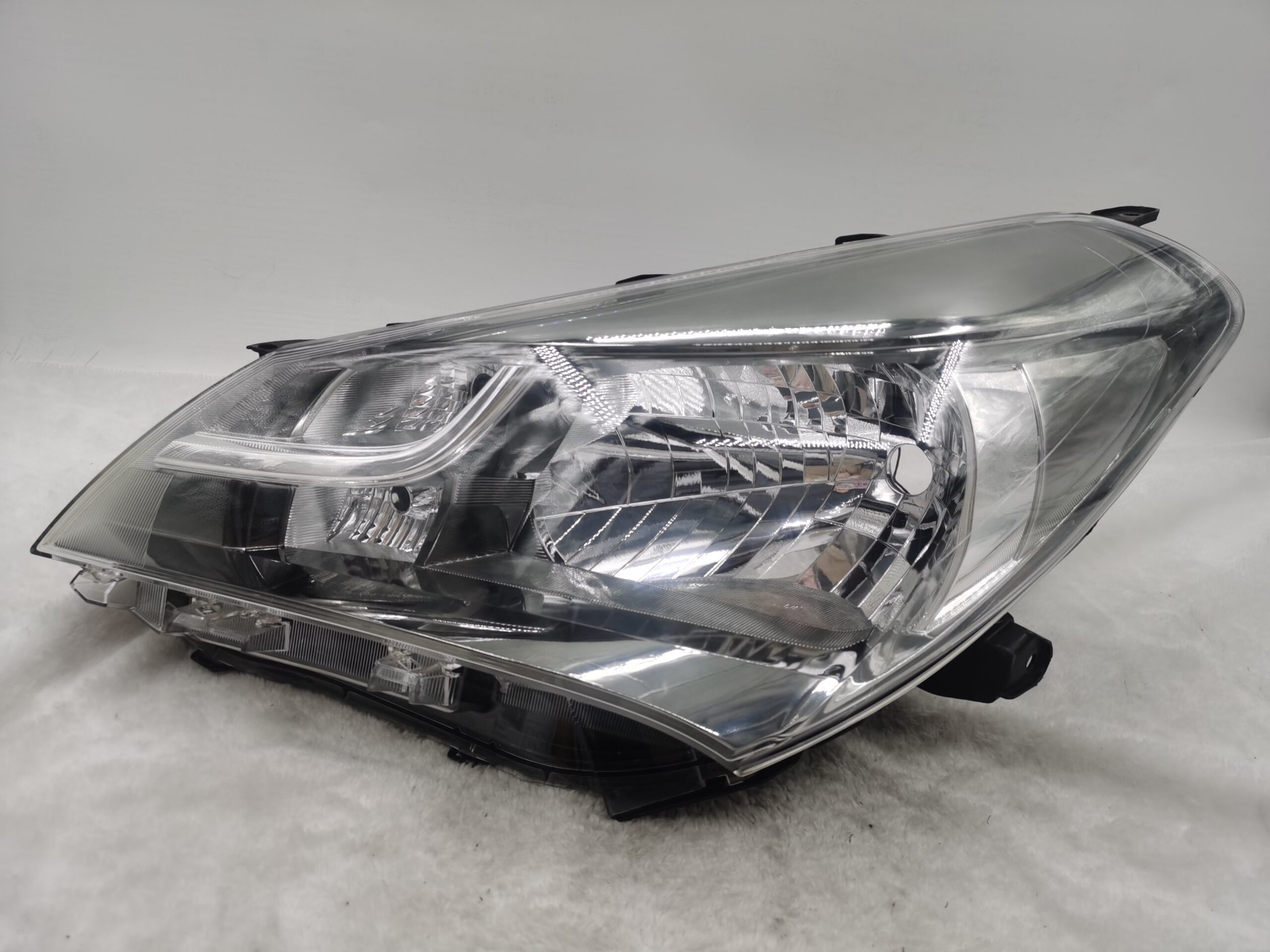 TOYOTA YARIS NCP130R 2014-2016 HALOGEN L.H.S HEADLIGHT ASSEMBLY