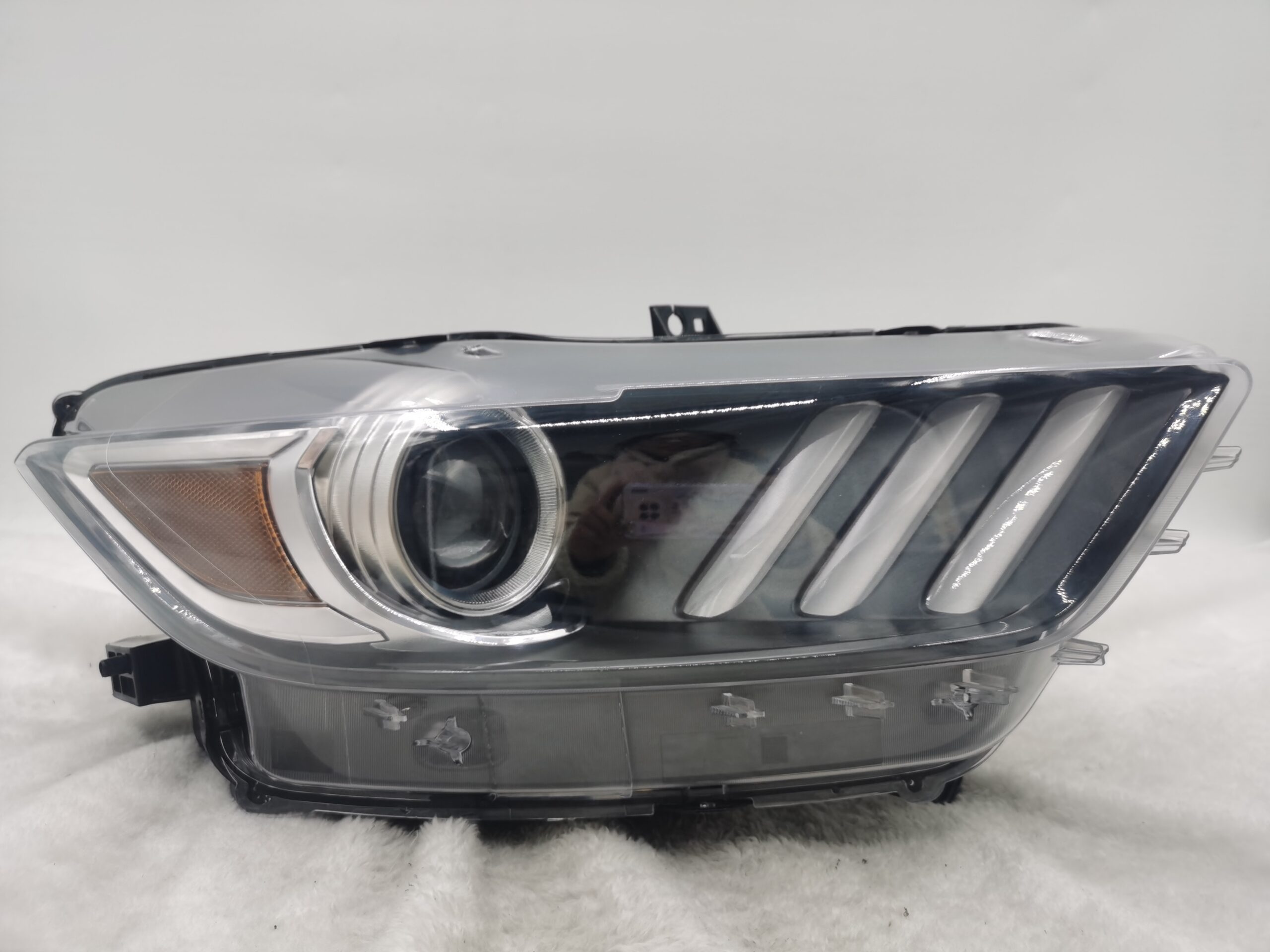 FORD MUSTANG 2015-2017 XENON R.H.S HEADLIGHT ASSEMBLY