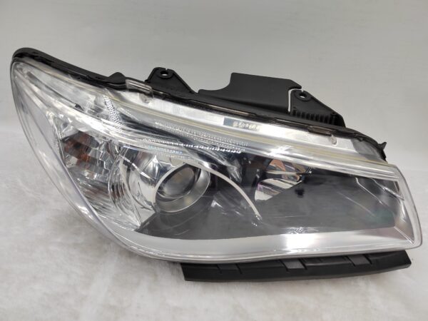 HOLDEN COMMODORE VF SV6 2013-2017 LENS HALOGEN R.H.S HEADLIGHT ASSEMBLY