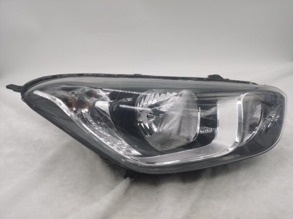 HYUNDAI I20 2012-2014 HALOGEN R.H.S HEADLIGHT ASSEMBLY