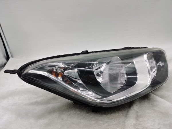 HYUNDAI I20 2012-2014 HALOGEN R.H.S HEADLIGHT ASSEMBLY