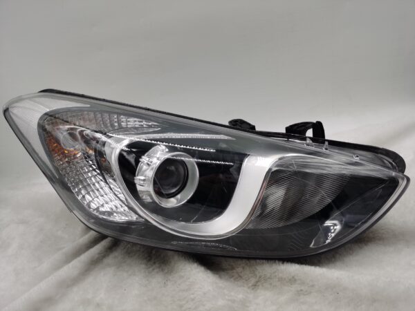 HYUNDAI I30 GD 2012-2016 HALOGEN R.H.S HEADLIGHT ASSEMBLY