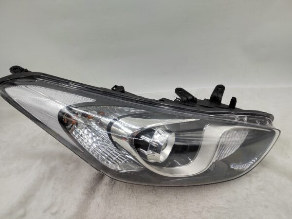 HYUNDAI I30 GD 2012-2016 HALOGEN R.H.S HEADLIGHT ASSEMBLY