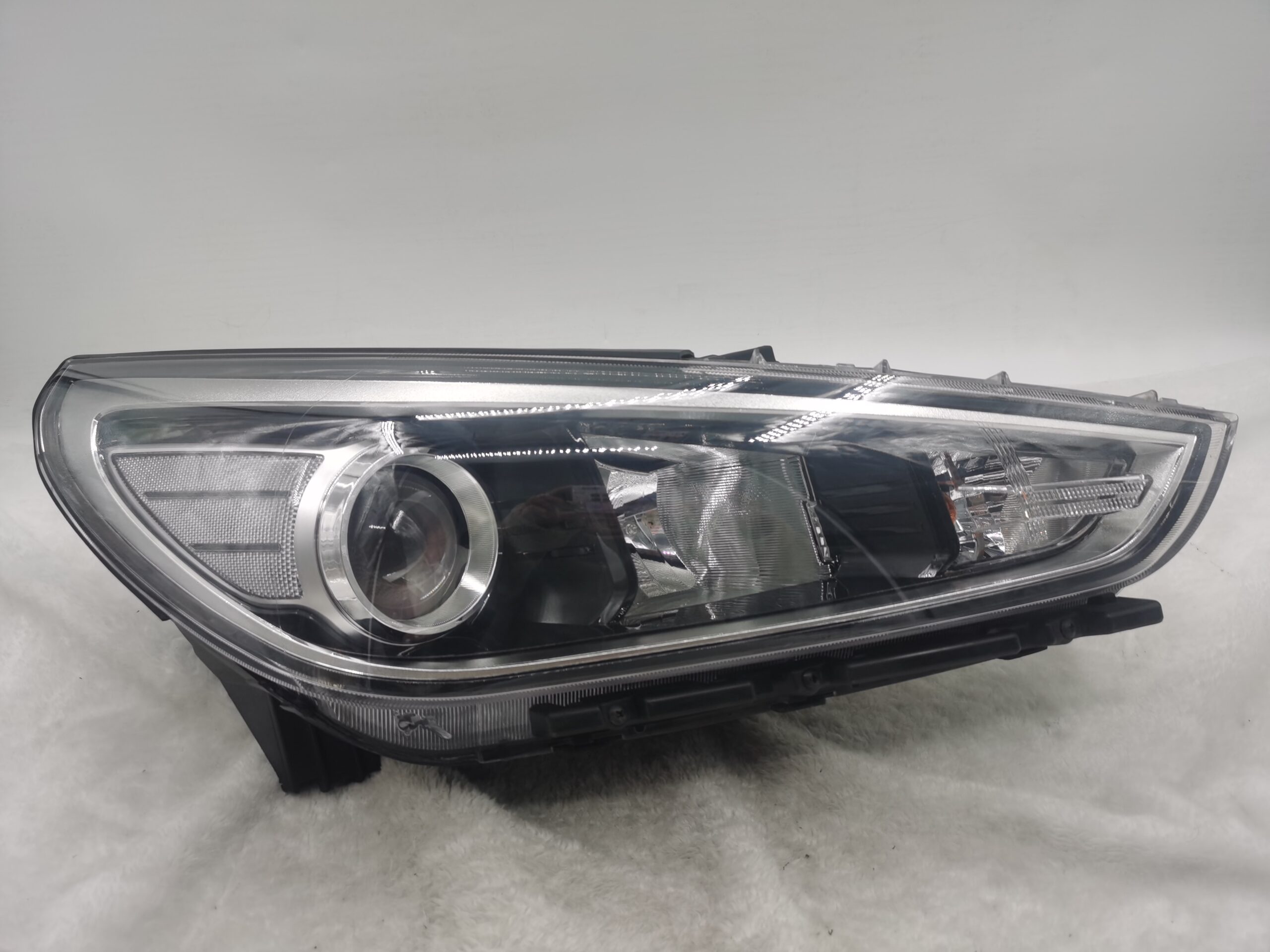 HYUNDAI I30 GO 2017-2019 HALOGEN R.H.S HEADLIGHT ASSEMBLY