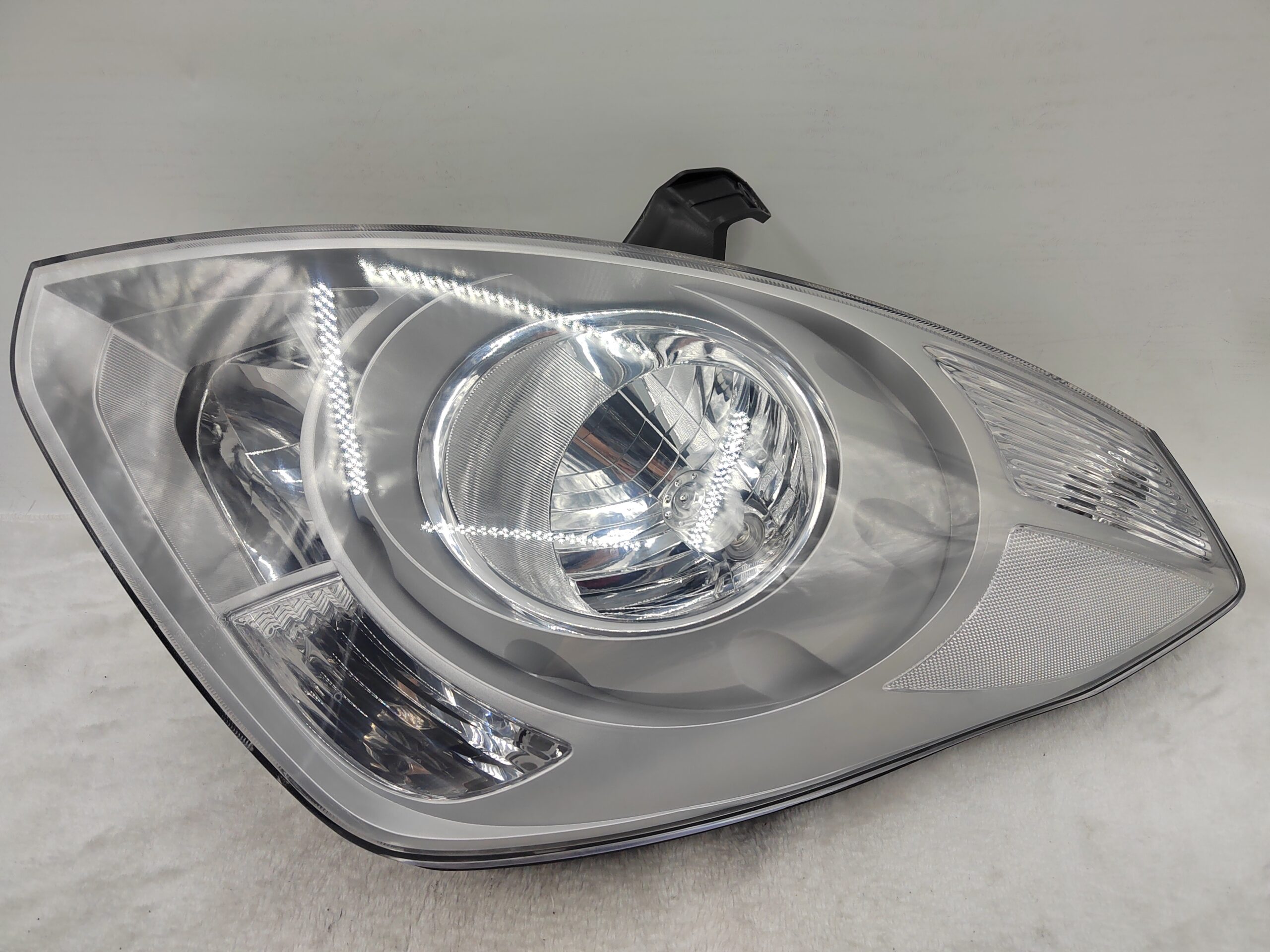 HYUNDAI IMAX TQ-W 2007-2017 HALOGEN L.H.S HEADLIGHT ASSEMBLY