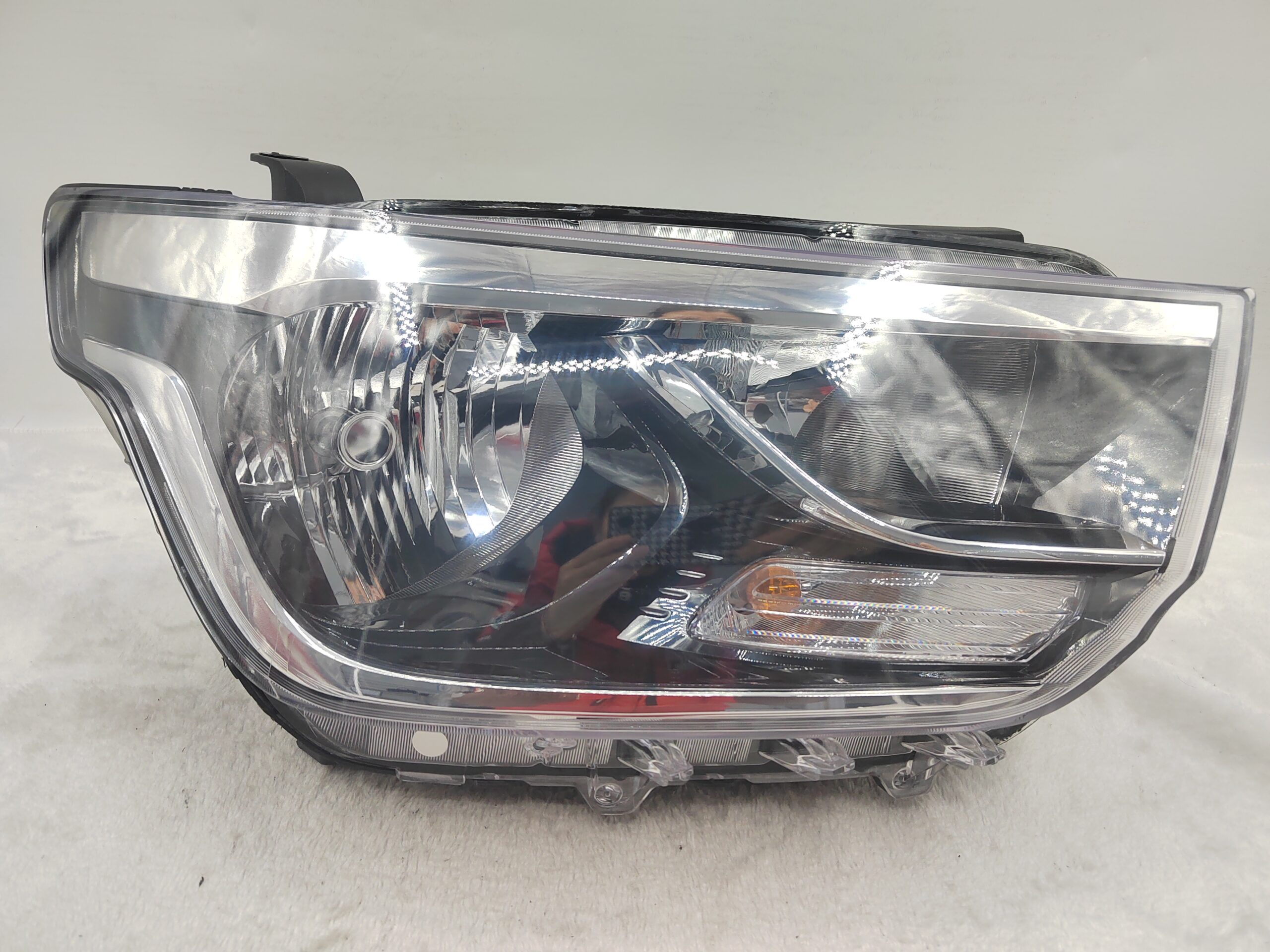 HYUNDAI IMAX ILOAD TQ4 2018-2023 HALOGEN R.H.S HEADLIGHT ASSEMBLY