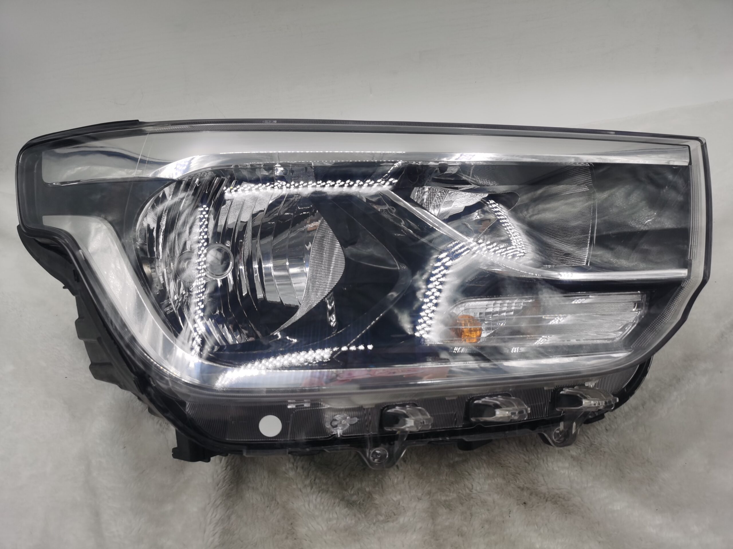 HYUNDAI IMAX ILOAD TQ4 2018-2023 HALOGEN R.H.S HEADLIGHT ASSEMBLY