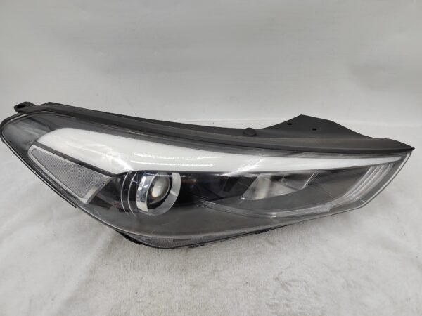 HYUNDAI TUCSON XG 2015-2017 HALOGEN R.H.S HEADLIGHT ASSEMBLY