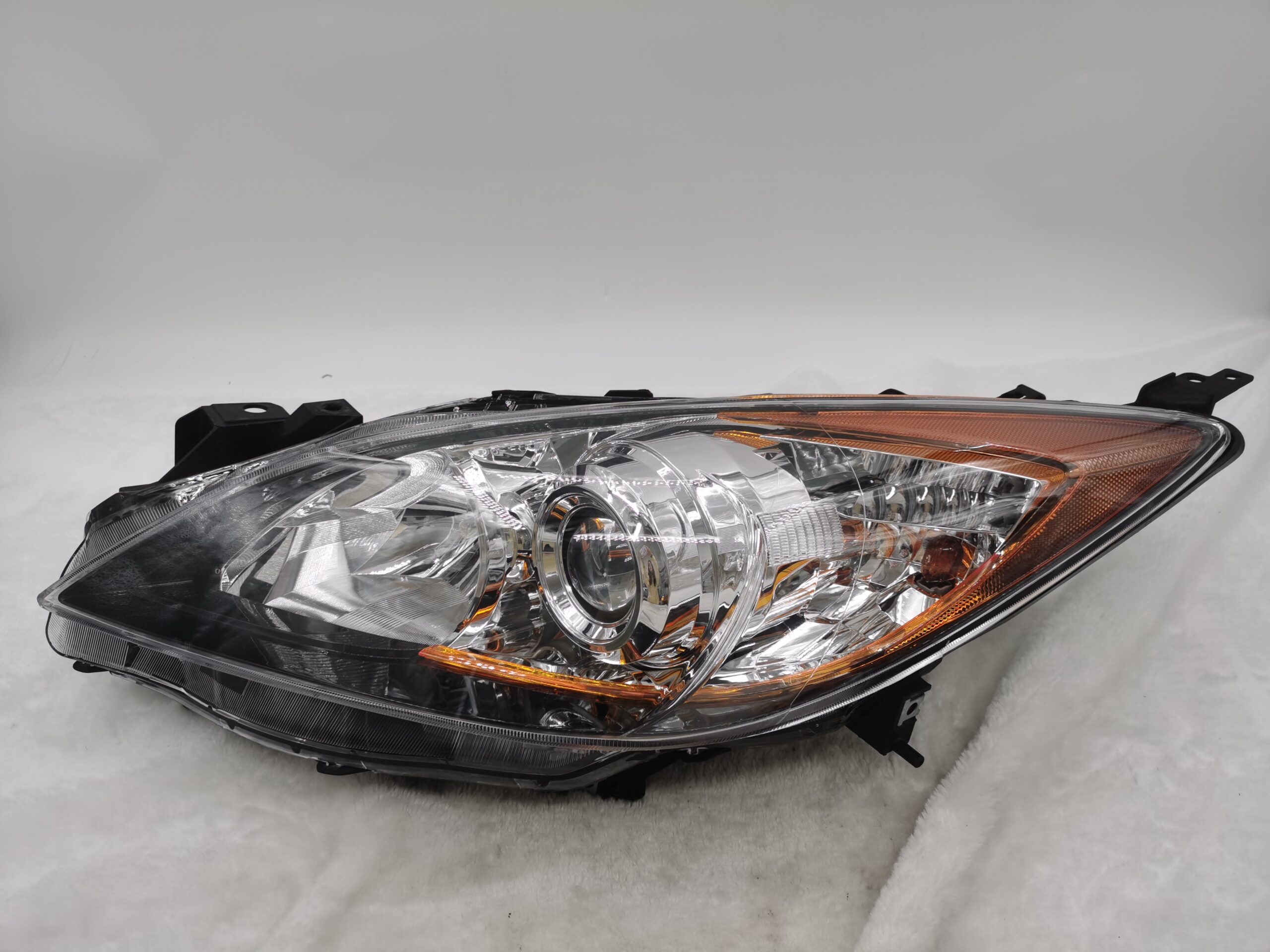 MAZDA 3 2010-2013 HALOGEN L.H.S HEADLIGHT ASSEMBLY