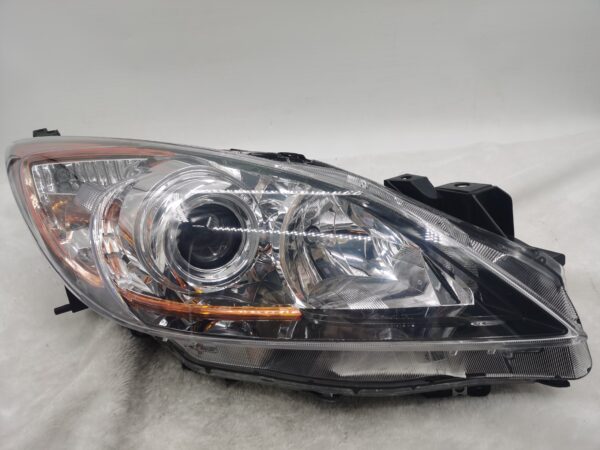 MAZDA 3 2010-2013 HALOGEN R.H.S HEADLIGHT ASSEMBLY