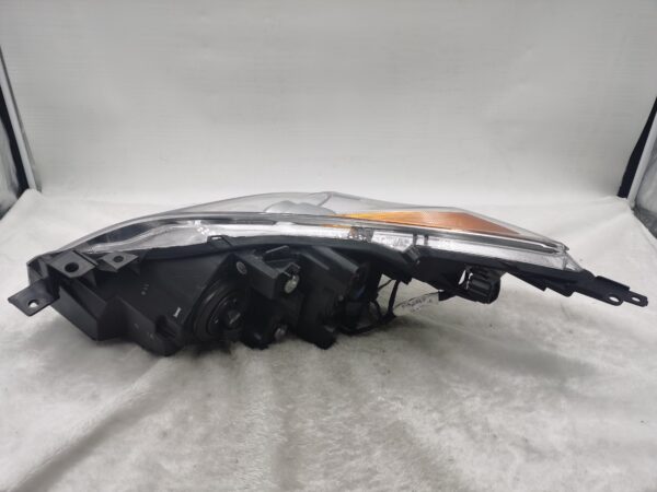 MAZDA 3 2010-2013 HALOGEN R.H.S HEADLIGHT ASSEMBLY