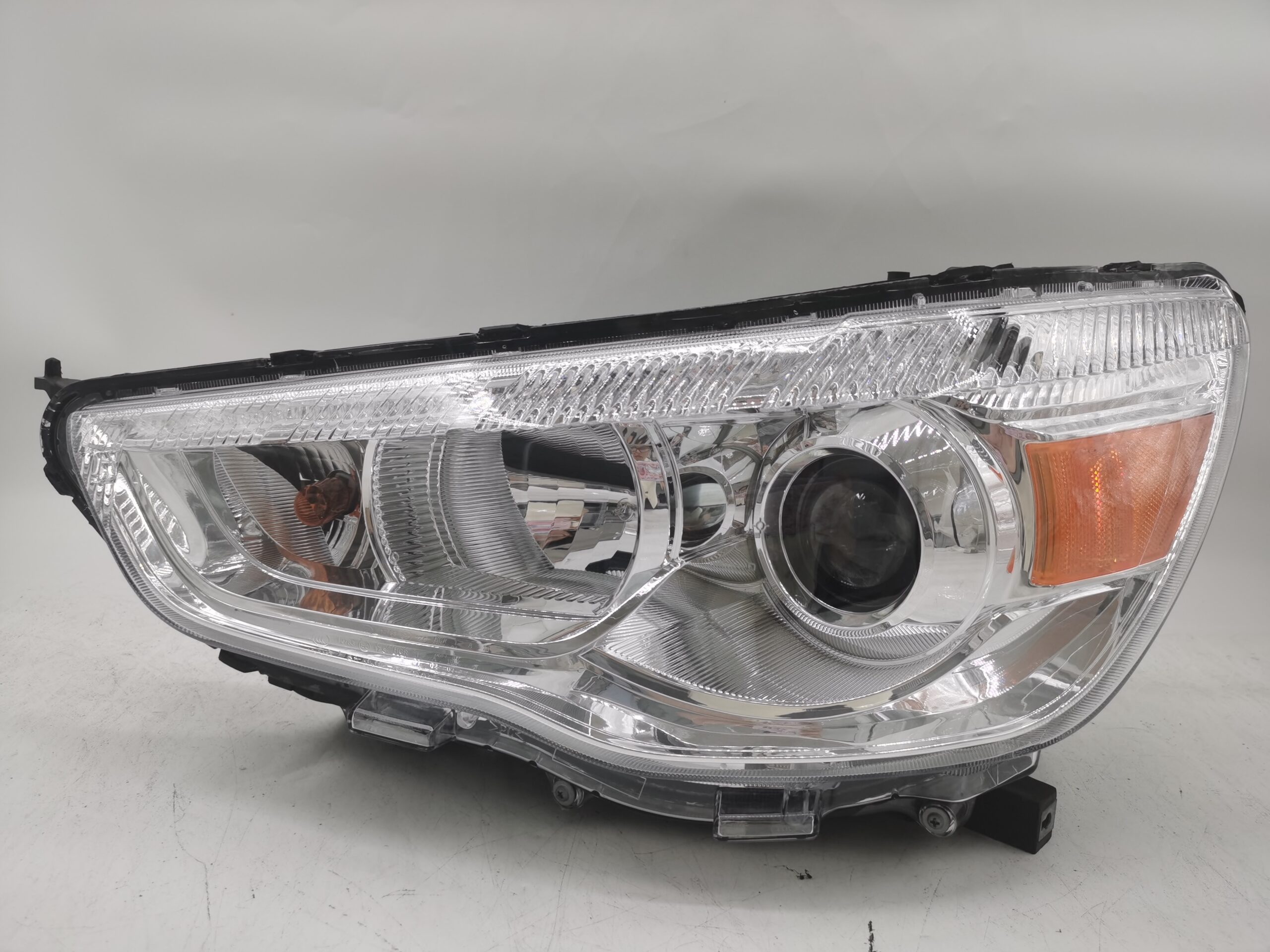 MITSUBISHI ASX 2010-2013 HALOGEN L.H.S HEADLIGHT ASSEMBLY