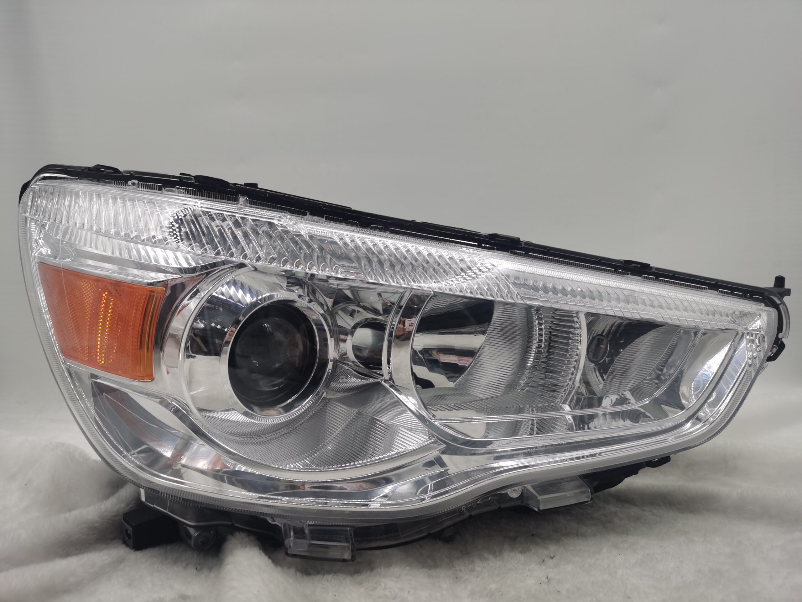 MITSUBISHI ASX 2010-2018 HALOGEN R.H.S HEADLIGHT ASSEMBLY