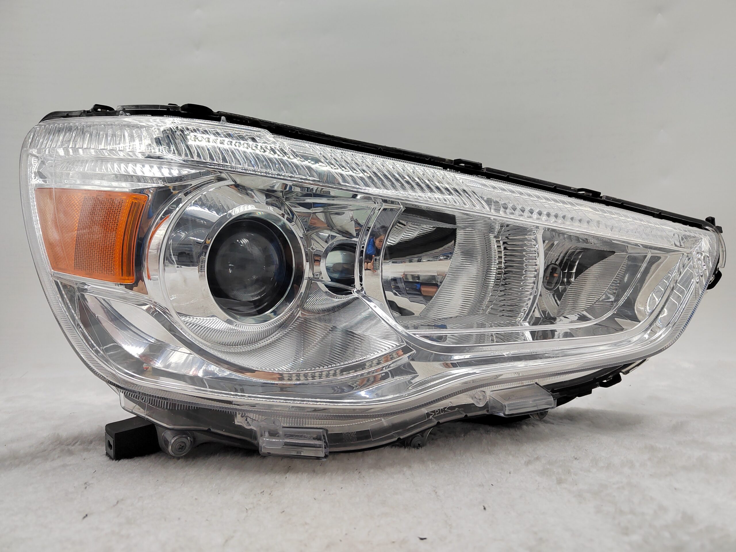 MITSUBISHI ASX 2010-2018 HALOGEN R.H.S HEADLIGHT ASSEMBLY