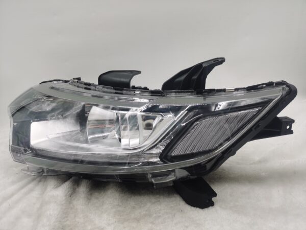 MITSUBISHI OUTLANDER 2016-2020 HALOGEN L.H.S HEADLIGHT ASSEMBLY