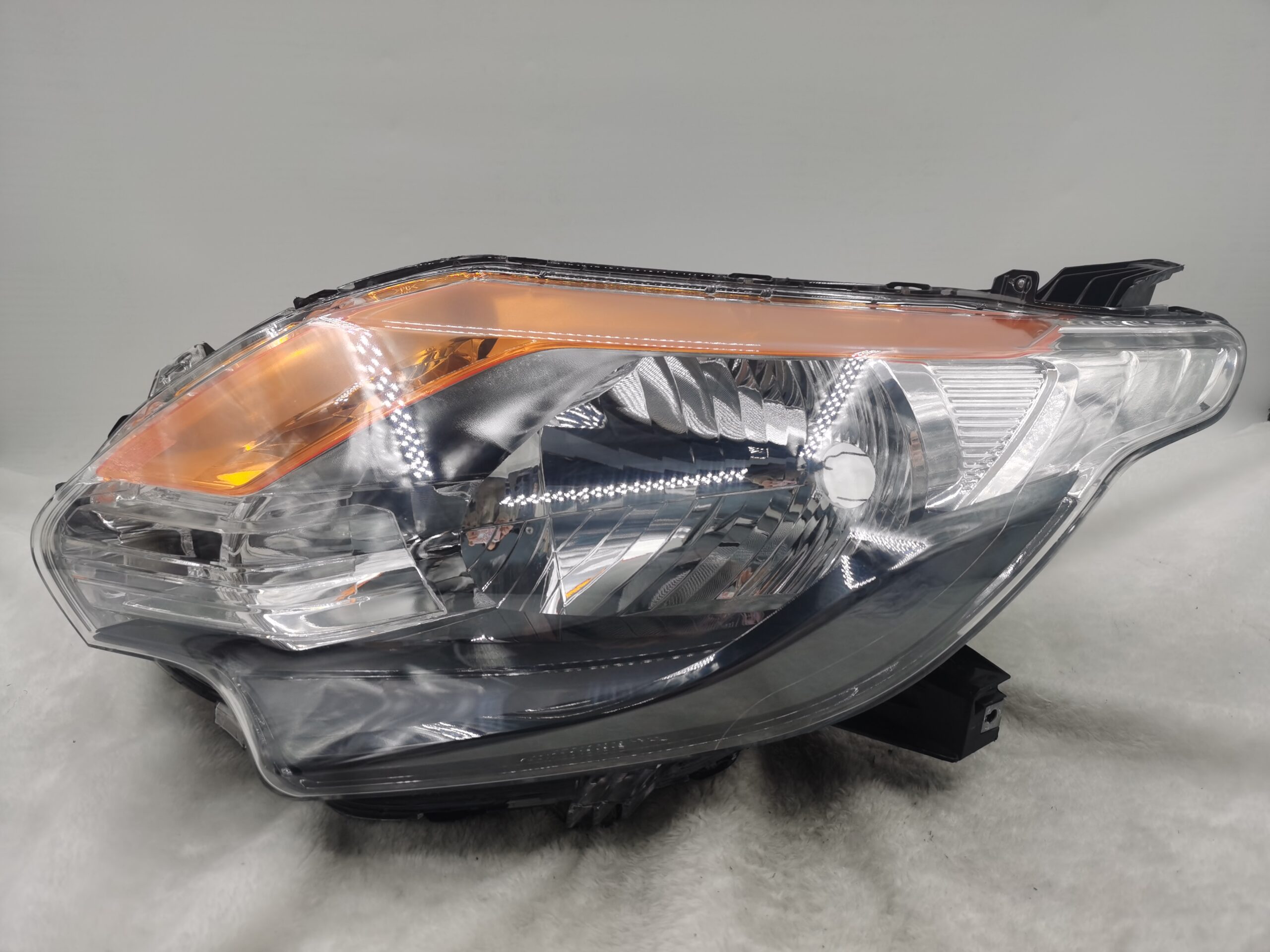 MITSUBISHI TRITON L200 2015-2018 HALOGEN L.H.S HEADLIGHT ASSEMBLY