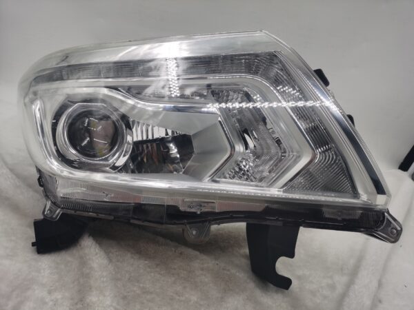 NISSAN NAVARA NP300 2015-2020 LED R.H.S HEADLIGHT ASSEMBLY