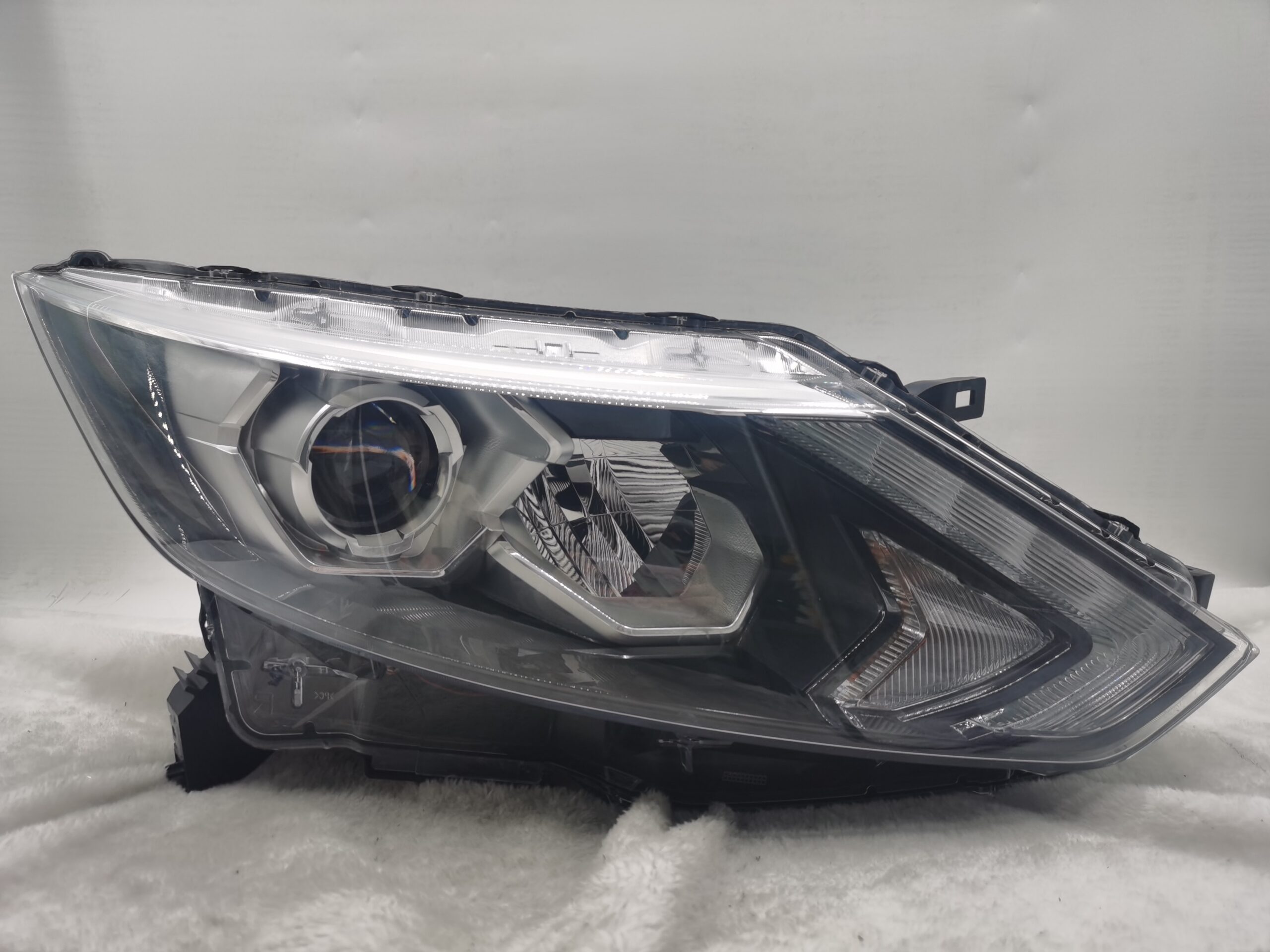 NISSAN QASHQAI J11 2014-2016 LED R.H.S HEADLIGHT ASSEMBLY