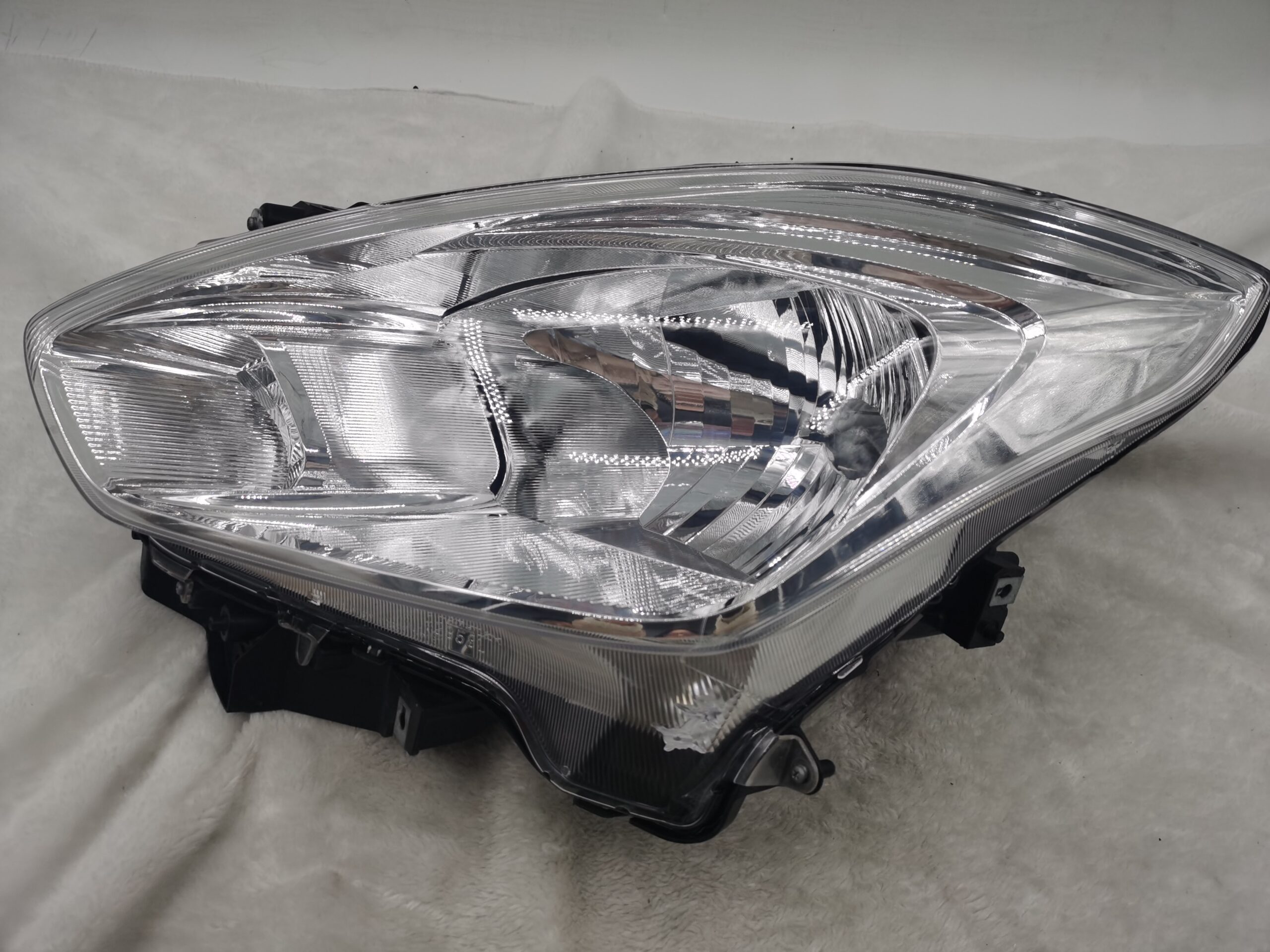 SUZUKI SWIFT 2017-2023 HALOGEN L.H.S HEADLIGHT ASSEMBLY