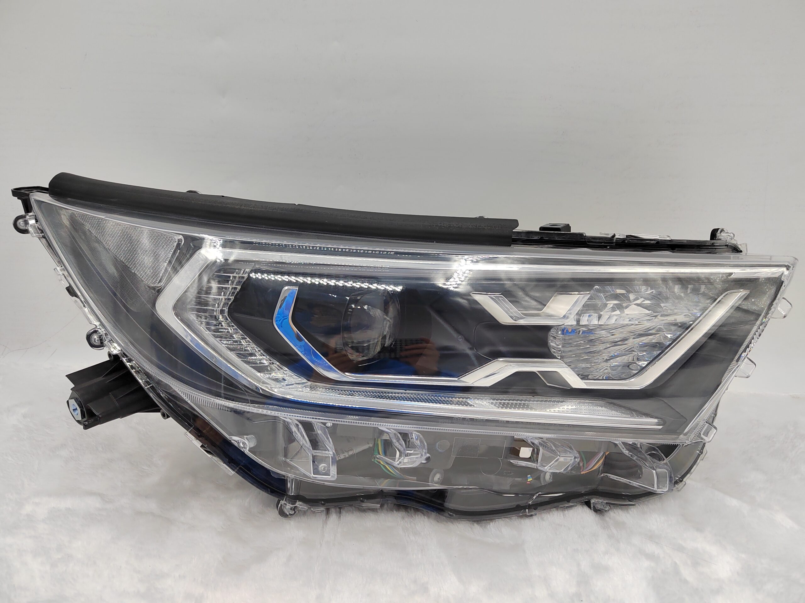 TOYOTA RAV4 V XA50 2019-2021 LENS LED R.H.S HEADLIGHT ASSEMBLY