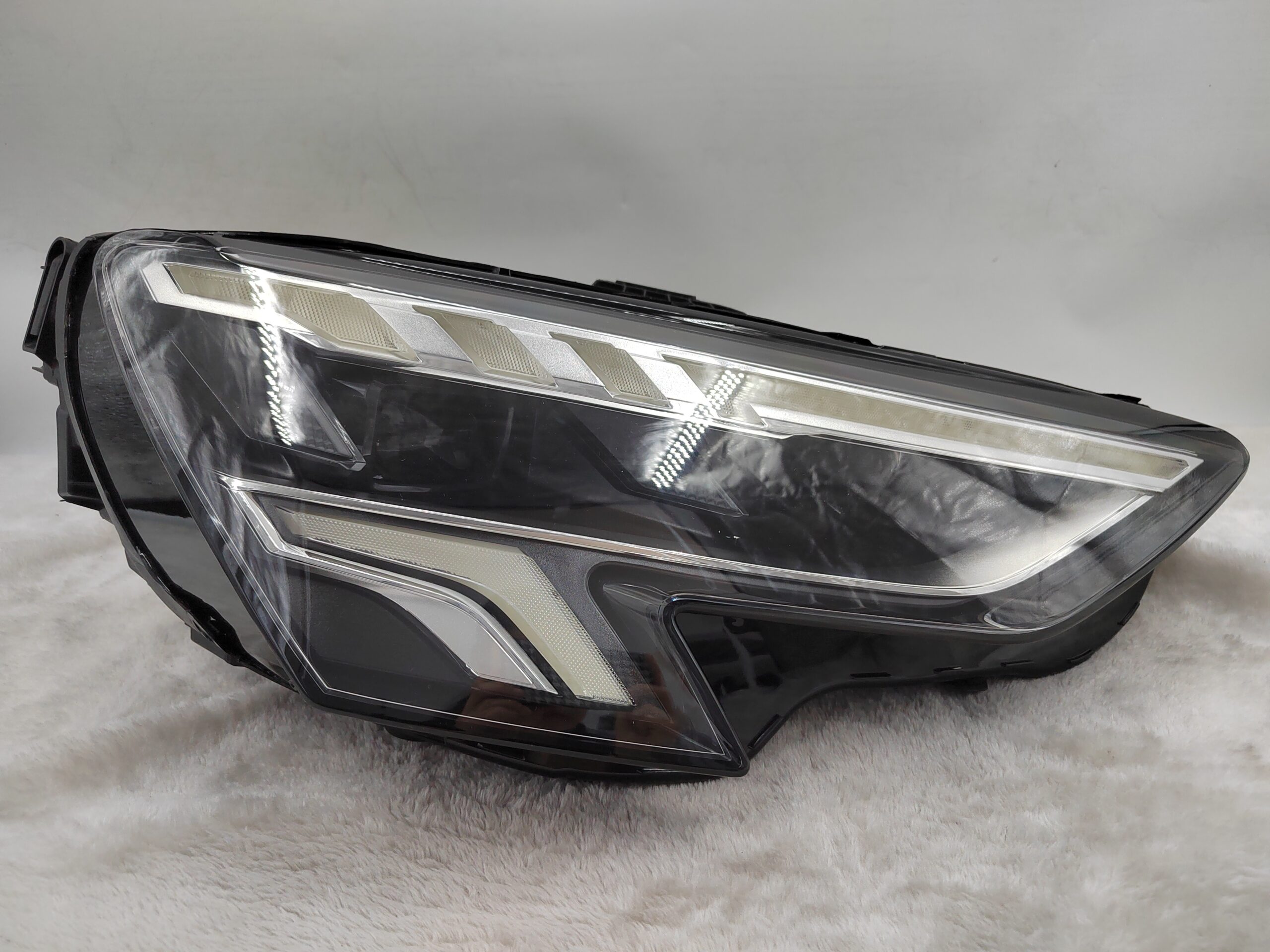 AUDI A3 2022-2023 LED R.H.S HEADLIGHT ASSEMBLY