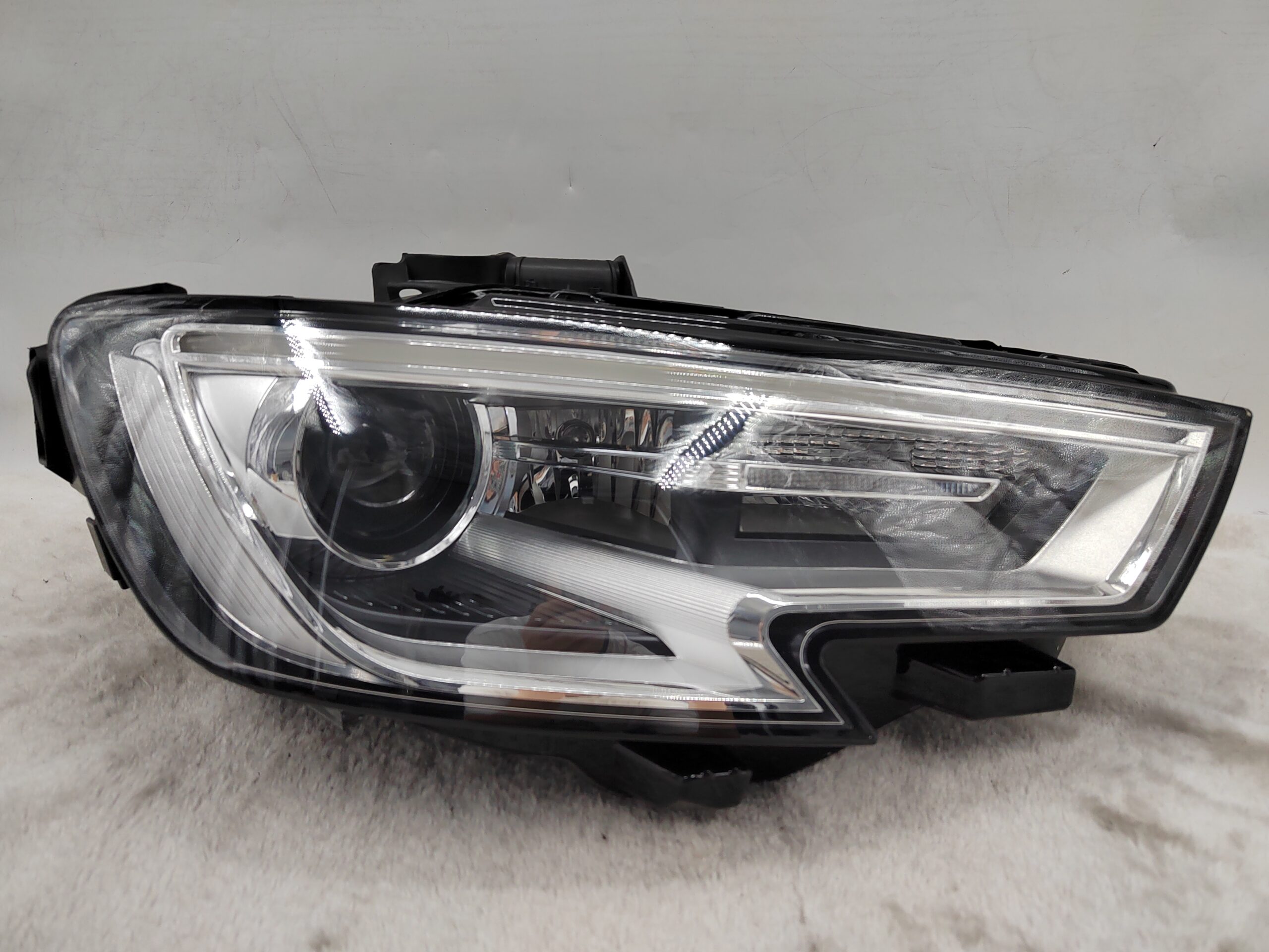 AUDI A3 RS3 8V 2016-2019 XENON R.H.S HEADLIGHT ASSEMBLY