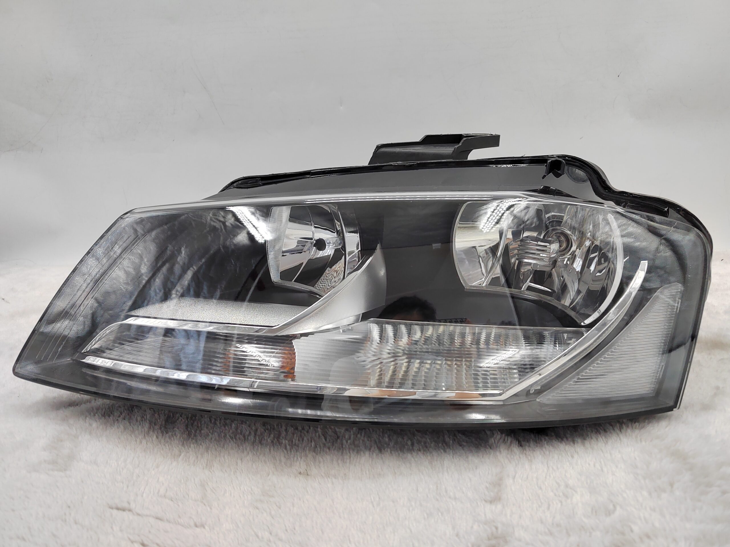 AUDI A3 SPORTBACK 2008-2012 HALOGEN L.H.S HEADLIGHT ASSEMBLY