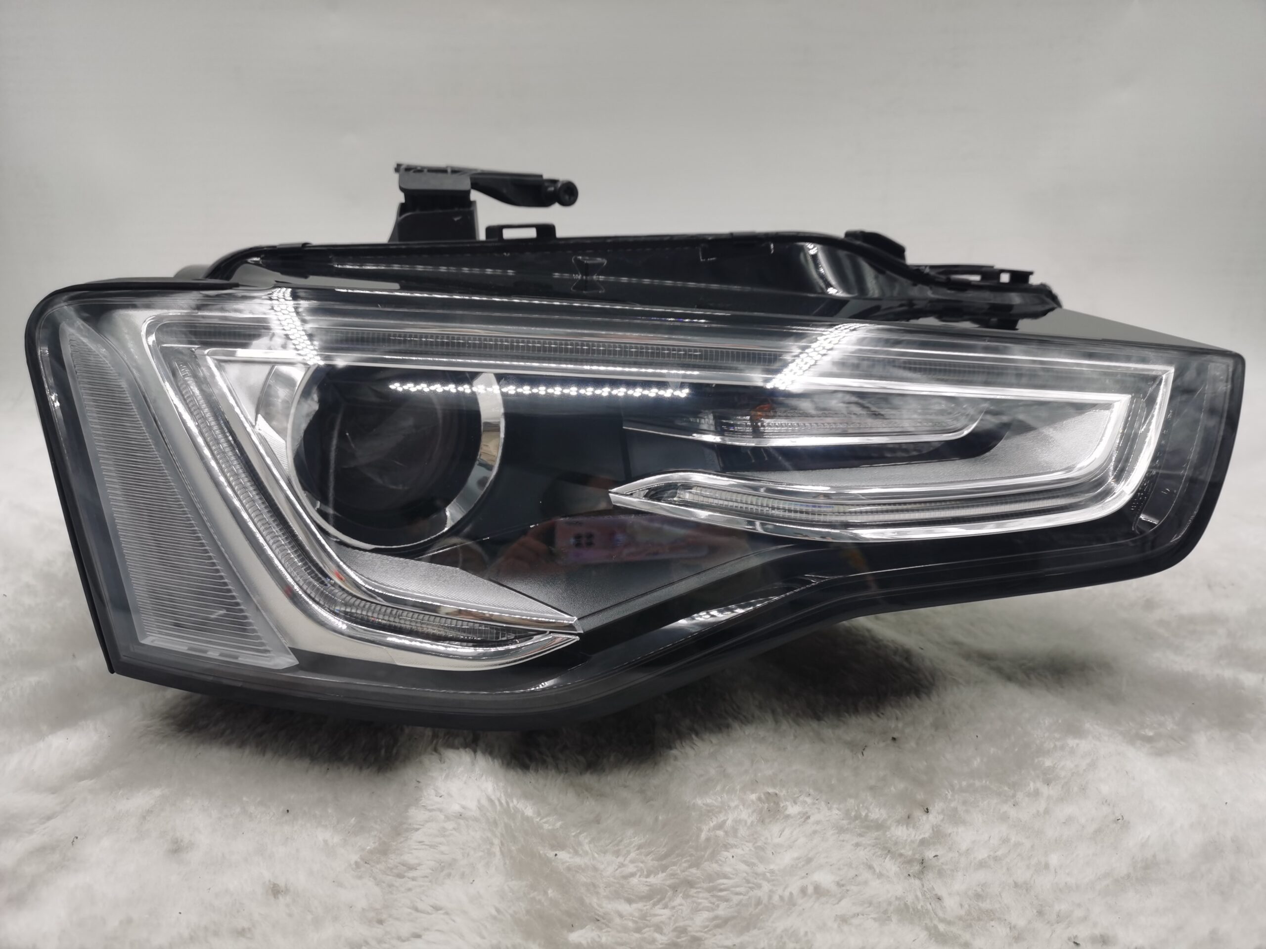 AUDI A5 RS5 8TA 2011-2015 XENON R.H.S HEADLIGHT ASSEMBLY