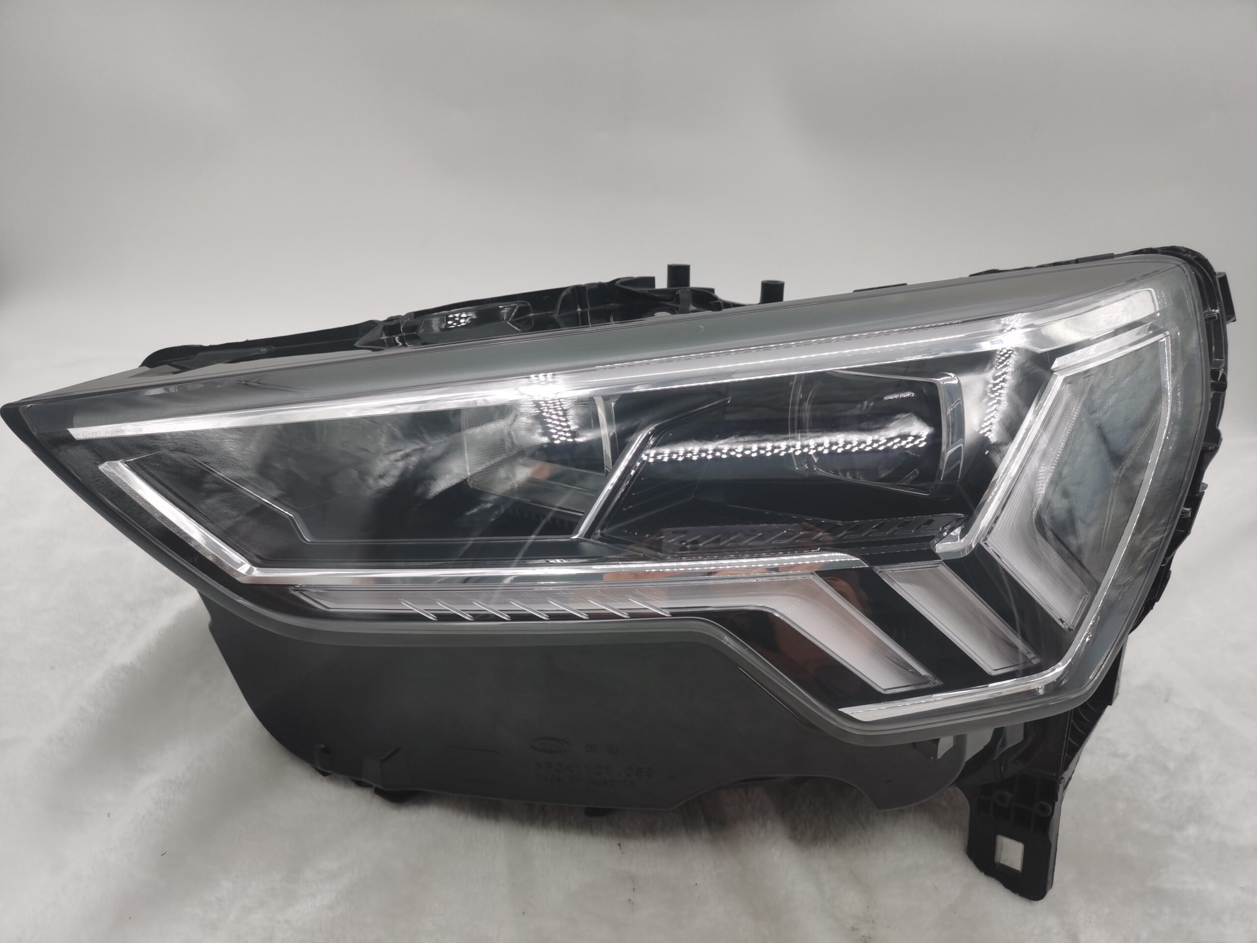 AUDI Q3 83A 2019-2023 LED L.H.S HEADLIGHT ASSEMBLY