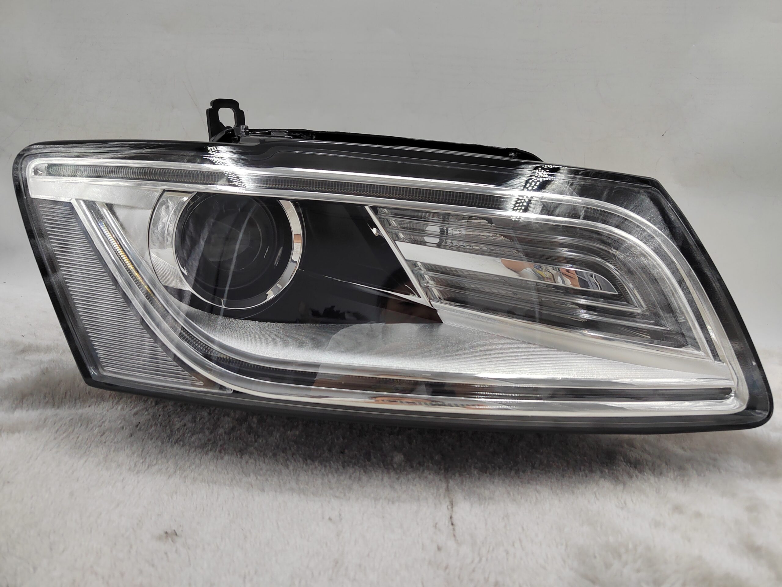 AUDI Q5 2012-2016 XENON R.H.S HEADLIGHT ASSEMBLY