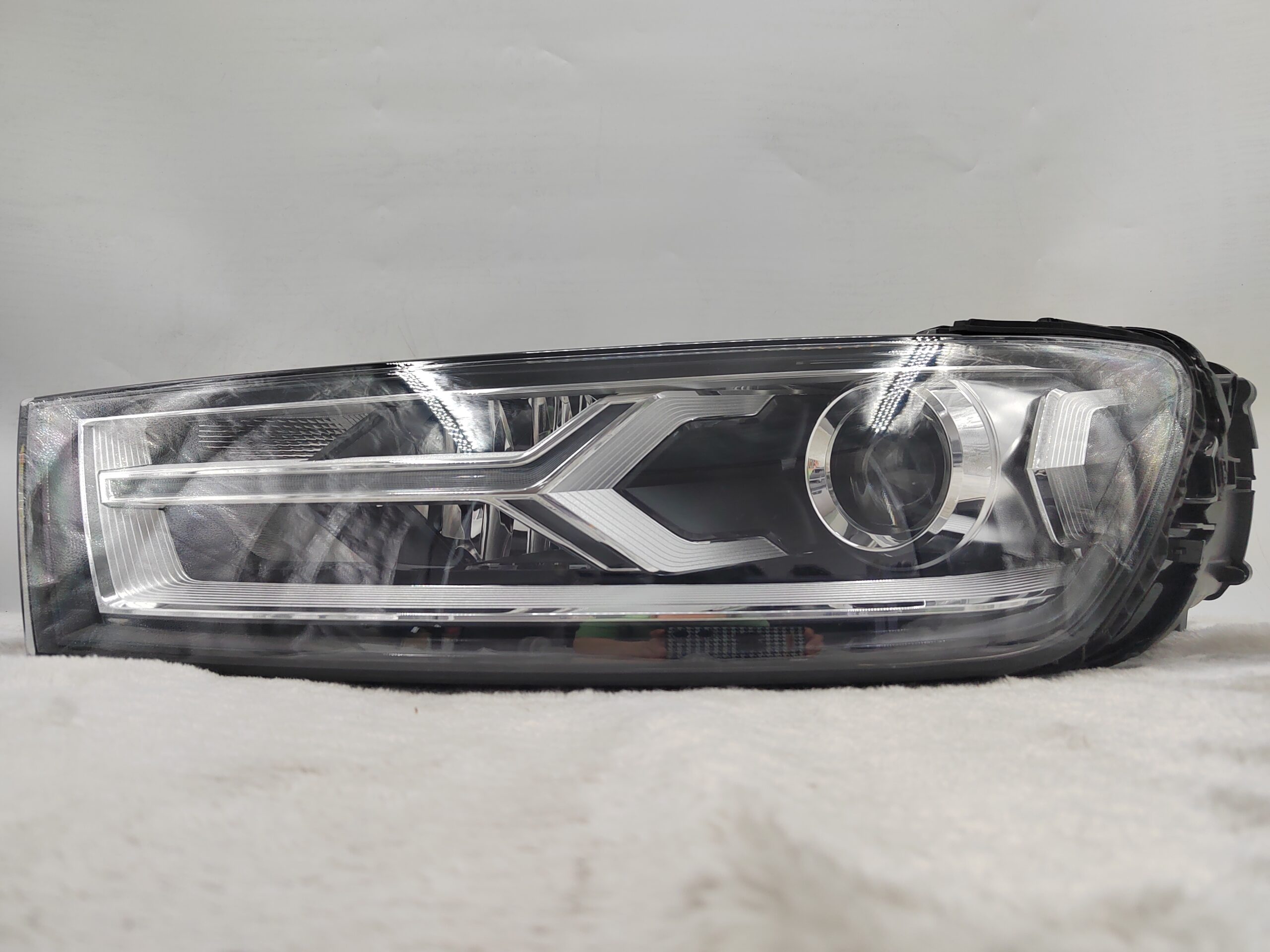 AUDI Q7 2016-2019 XENON L.H.S HEADLIGHT ASSEMBLY