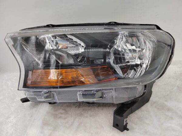 FORD EVEREST RANGER 2015-2019 HALOGEN L.H.S HEADLIGHT ASSEMBLY