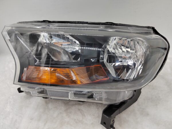 FORD EVEREST RANGER 2015-2019 HALOGEN L.H.S HEADLIGHT ASSEMBLY