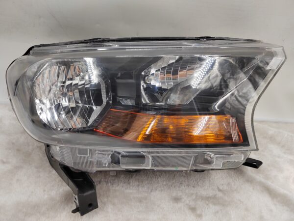 FORD EVEREST RANGER 2015-2019 HALOGEN R.H.S HEADLIGHT ASSEMBLY