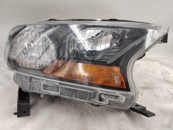 FORD EVEREST RANGER 2015-2019 HALOGEN R.H.S HEADLIGHT ASSEMBLY