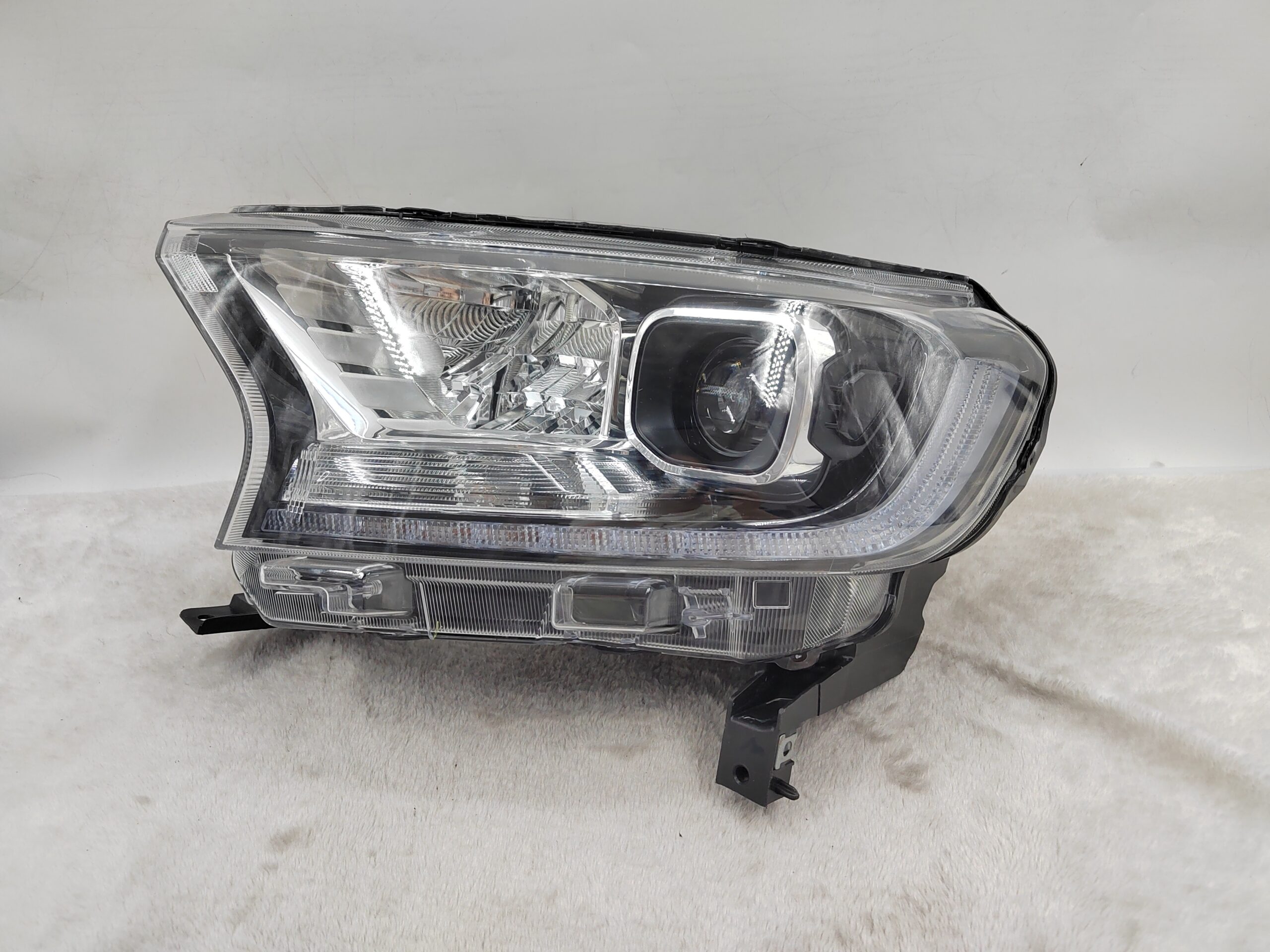 FORD EVEREST RANGER 2020-2021 LED L.H.S HEADLIGHT ASSEMBLY