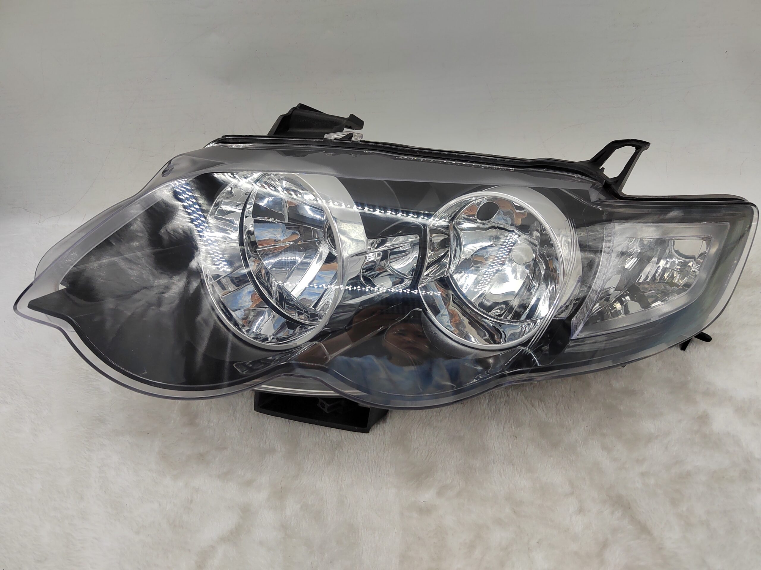 FORD FALCON XR6 XR8 2008-2014 L.H.S HEADLIGHT ASSEMBLY