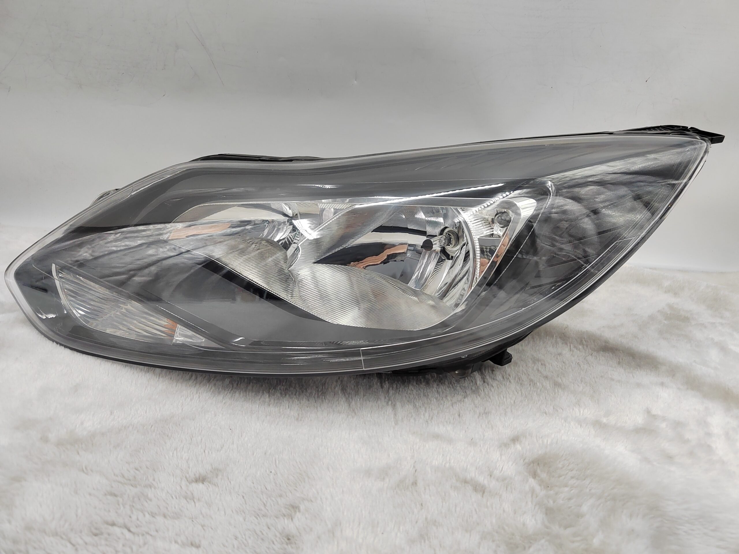 FORD FOCUS MK3 2011-2014 HALOGEN L.H.S HEADLIGHT ASSEMBLY