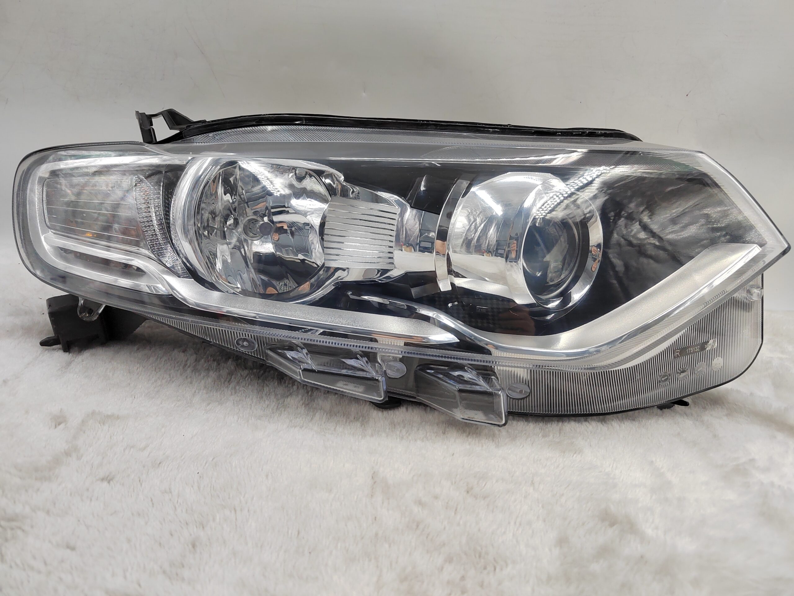 FORD TERRITORY SZ 2011-2017 HALOGEN R.H.S HEADLIGHT ASSEMBLY